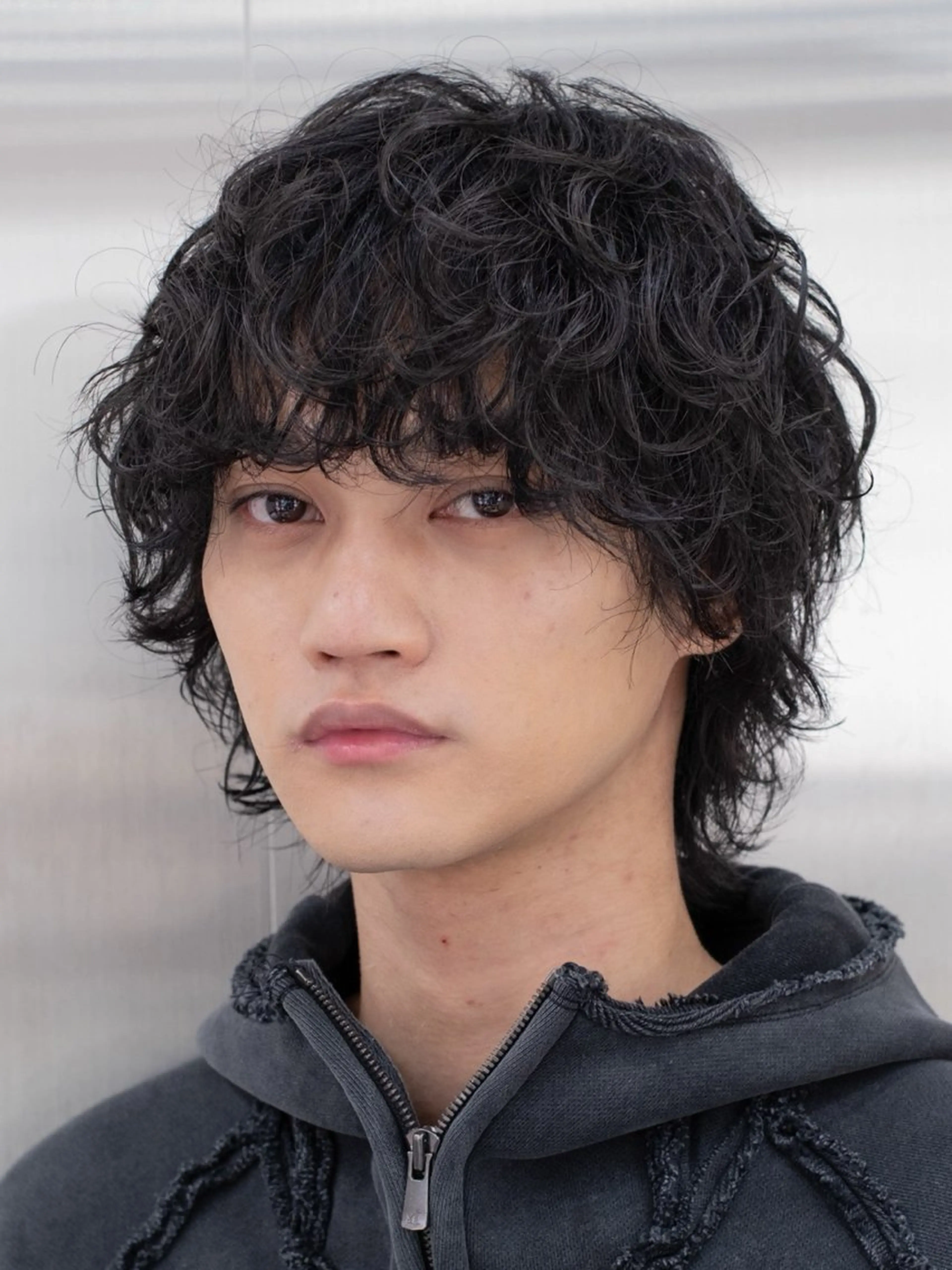 パーマ メンズ メンズパーマ 波巻きパーマ メンズウルフカット ウルフカット 原宿 無料カット fifth イノウエのヘアスタイル