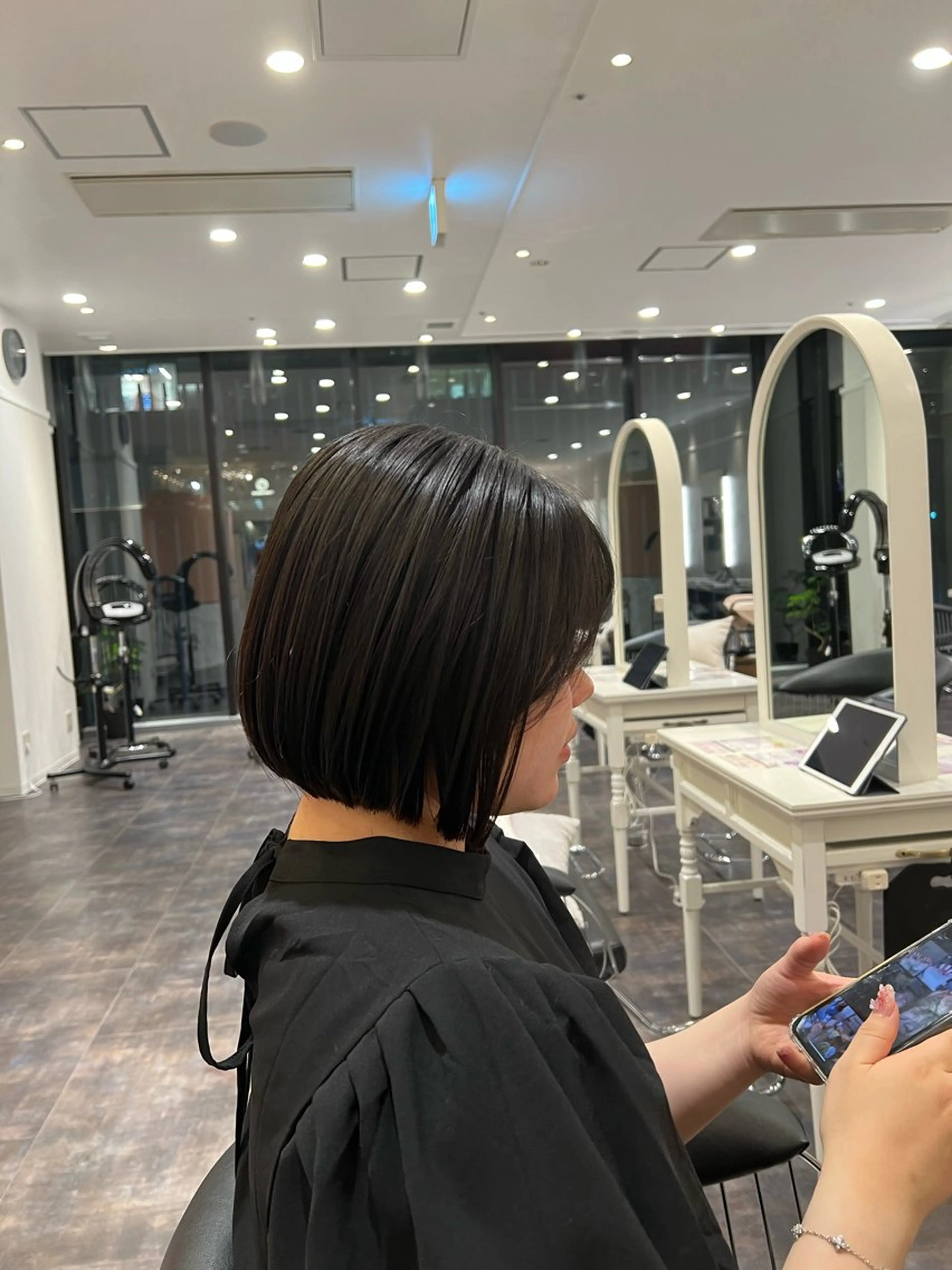 ミディアム カット トリートメント 北浜 カットモデル募集のヘアスタイル