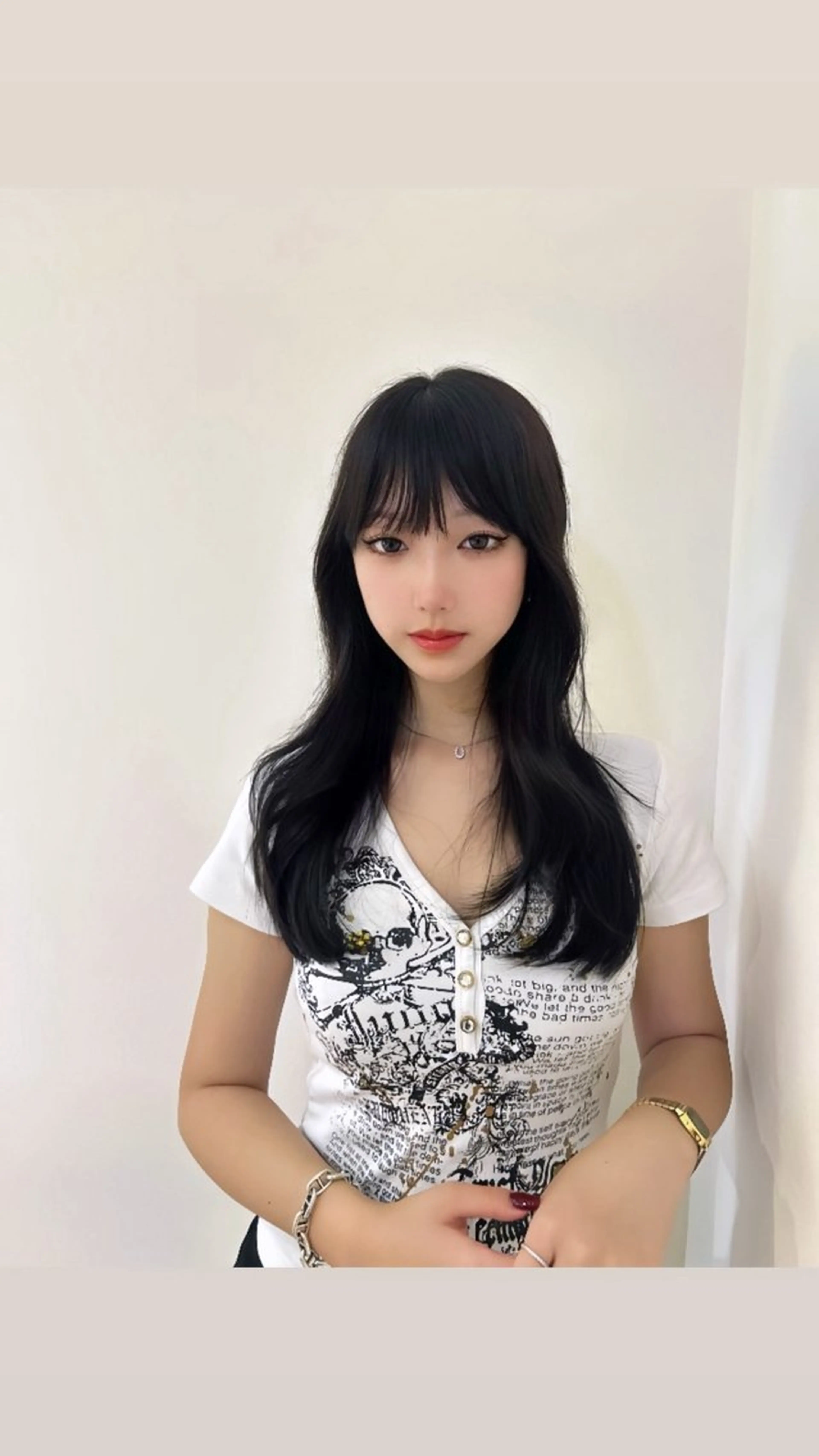 ロング 顔周りカット レイヤーカット 小顔カット ワンホンヘア/ 透明感カラー/ゆうとのヘアスタイル