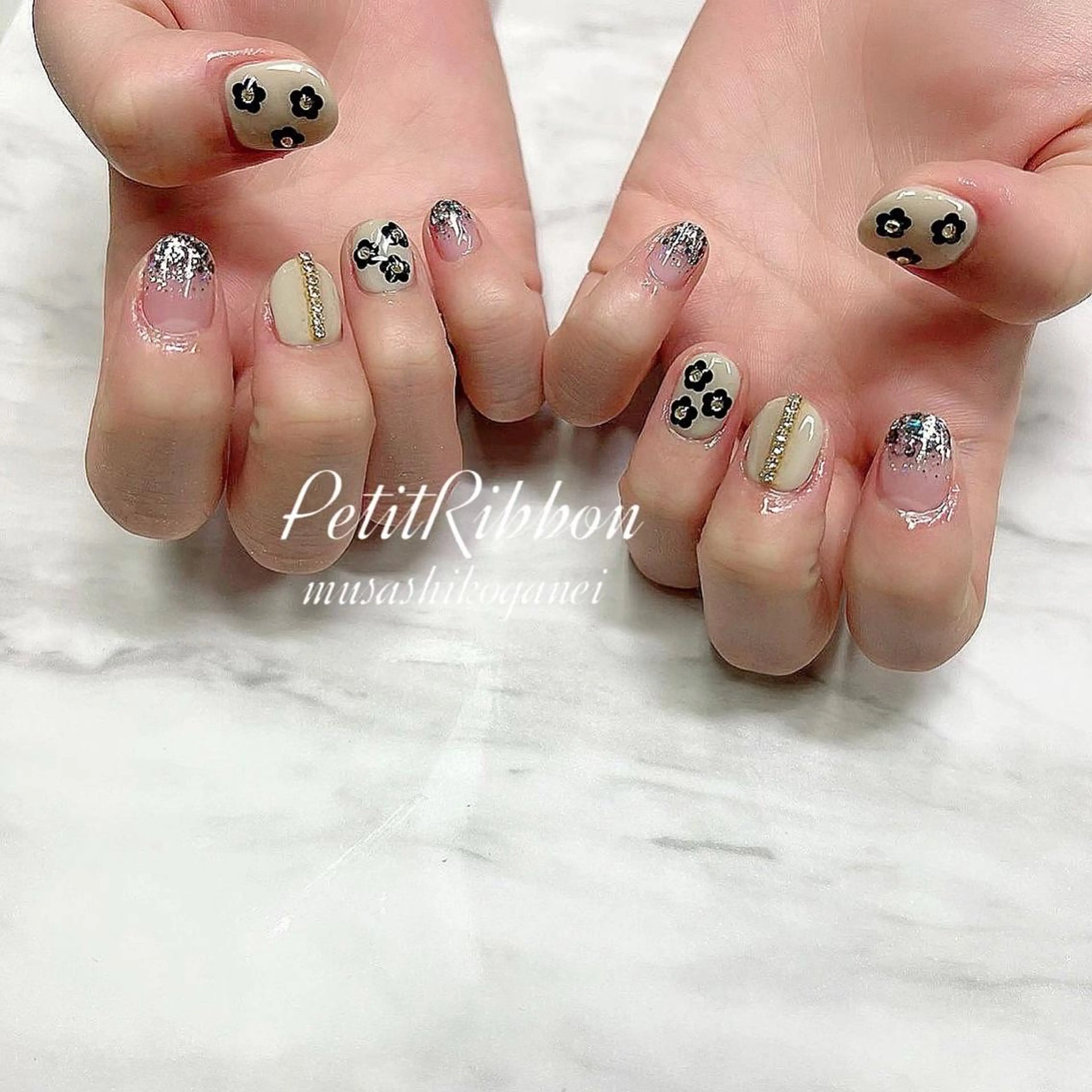 ネイル アートネイル ジェルネイル キラキラネイル 韓国ネイル ミラーネイル ハンドネイル プティリボン 武蔵小金井店のネイルデザイン