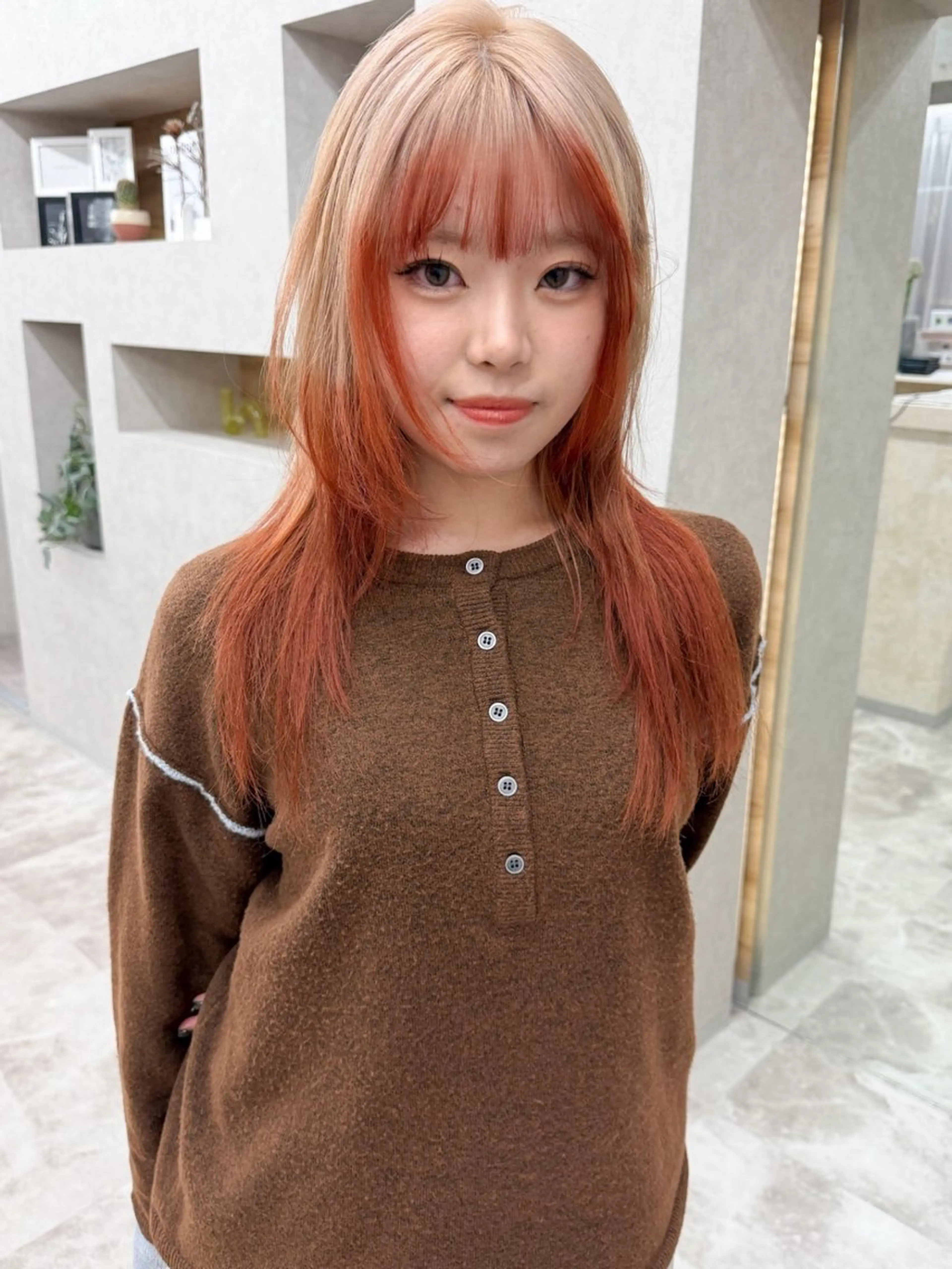 ミディアム カラー ブリーチ デザインカラー ダブルカラー オレンジ トリートメント ヘアカラー ブリーチ/ベージュ 💕/momoaのヘアスタイル