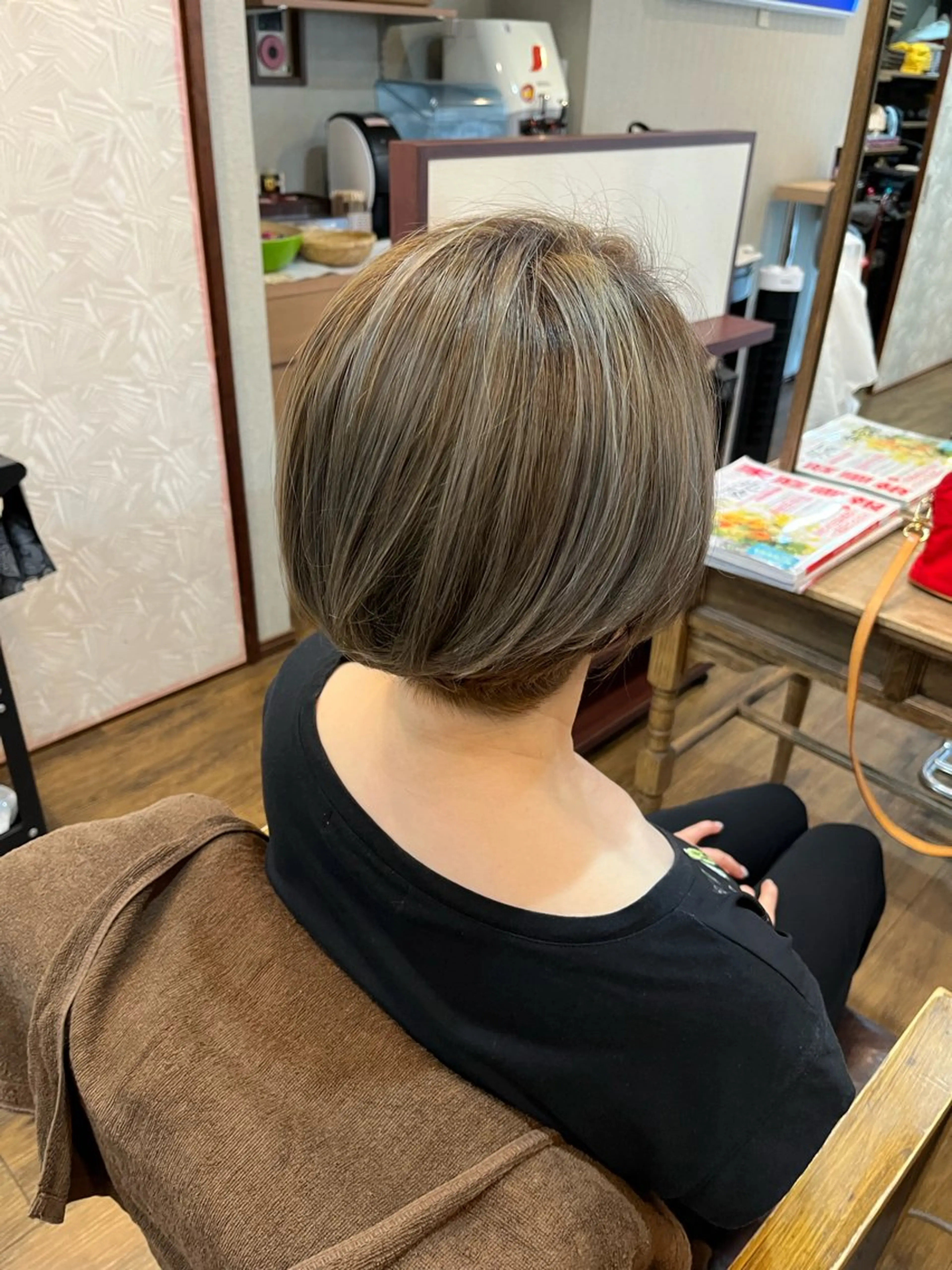 ショート カラー ハイライトカラー ハイライト カット ヘアカラー トリートメント Lamie所属・大人女子&髪改善専門 Nobuフリーランスのヘアスタイル