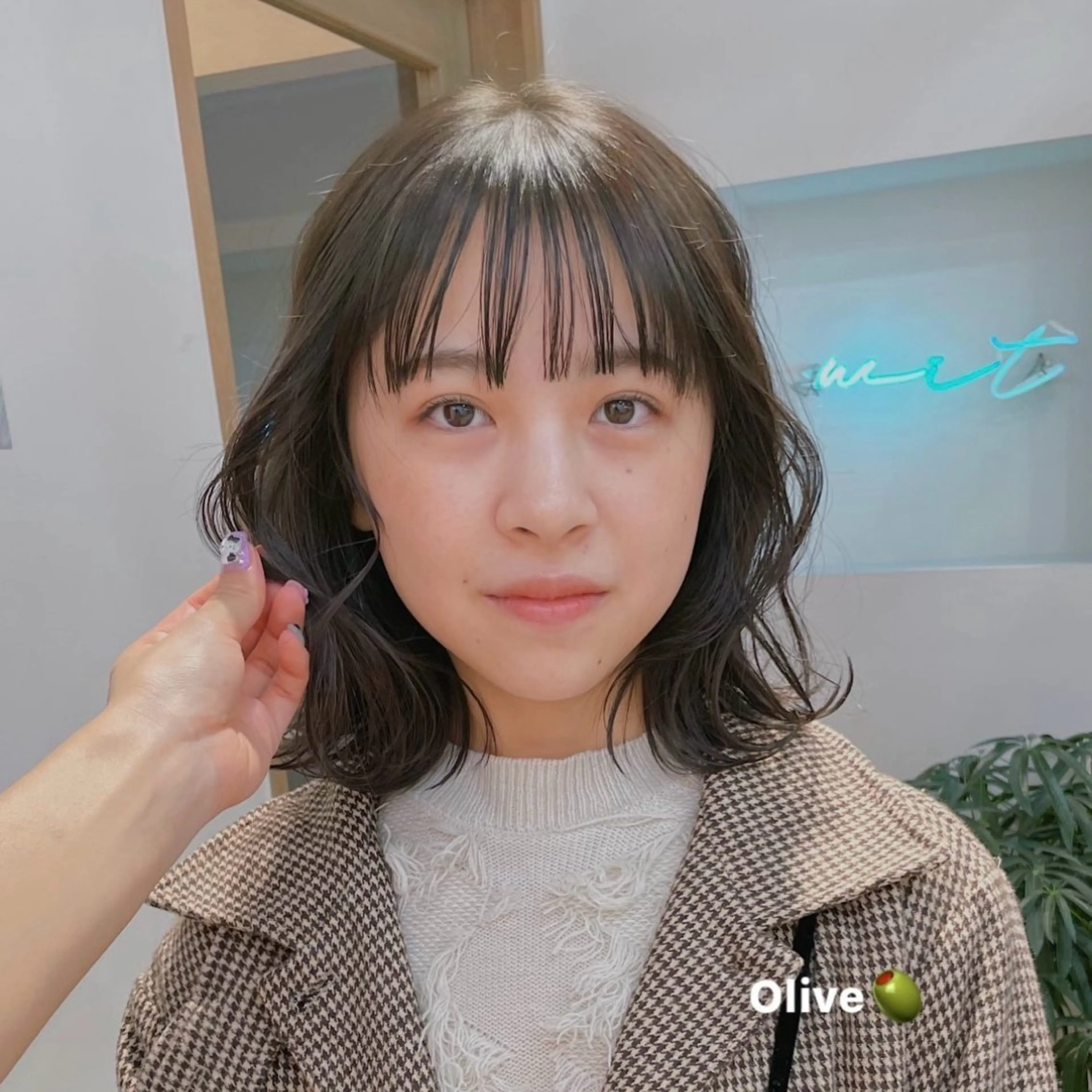 ミディアム カラー オリーブカラー ニイ/栄/ ボブカットモデル募集のヘアスタイル