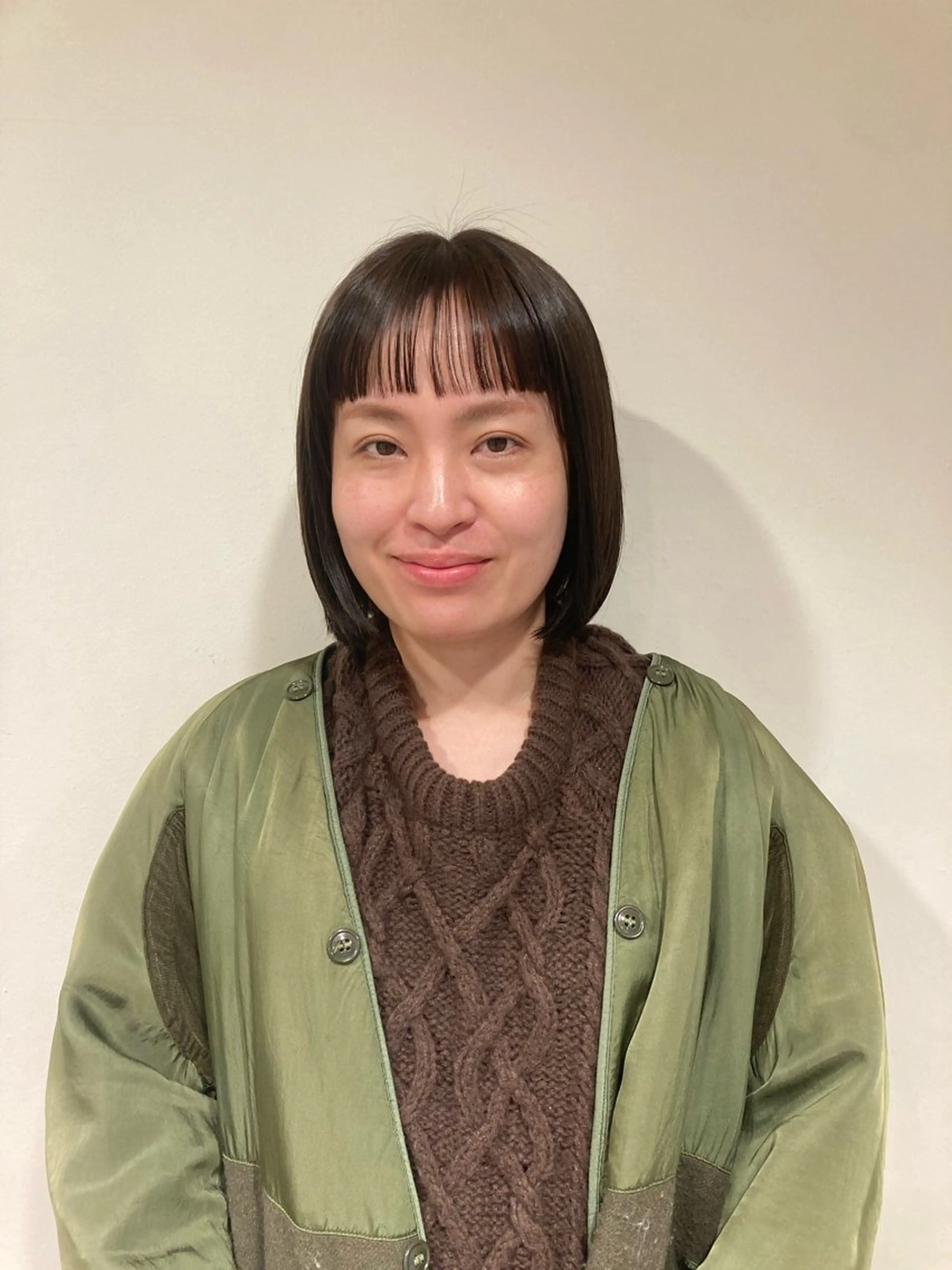 ミディアム 辰巳 遥萌のヘアスタイル