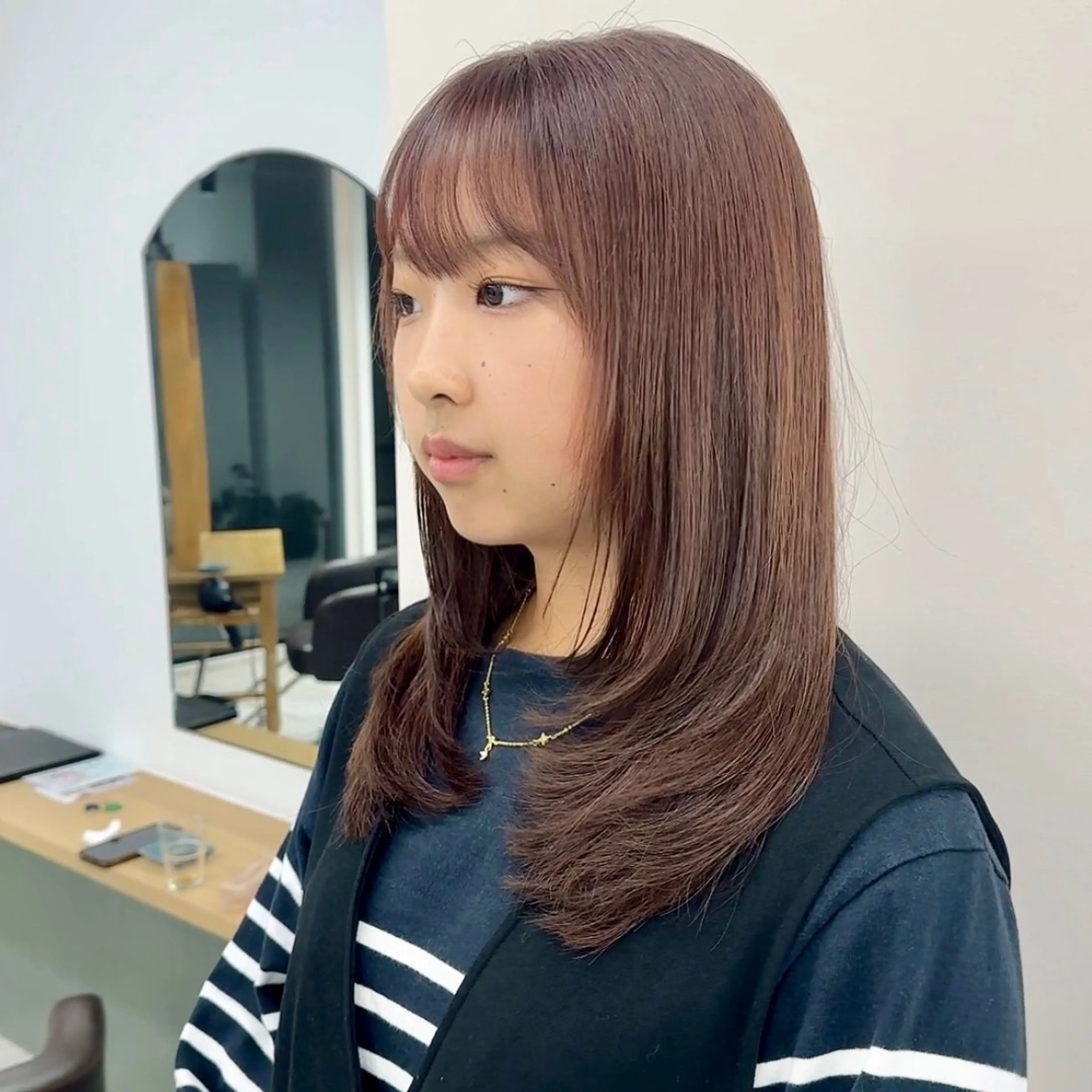 ミディアム カラー カット ヘアカラー トリートメント ブリーチなし/レイヤ ー特化🌈Tommyのヘアスタイル