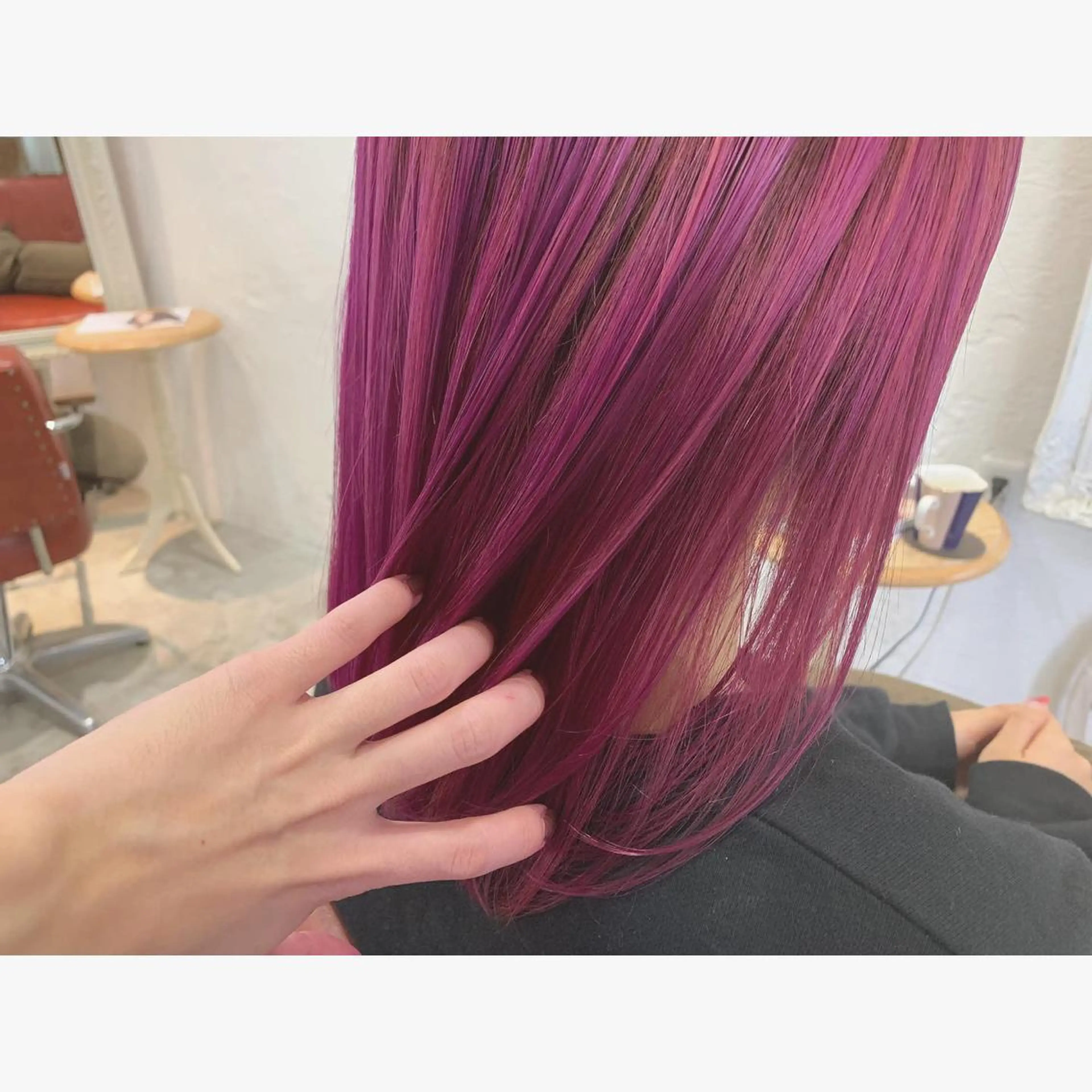 セミロング カラー fio マナミのヘアスタイル