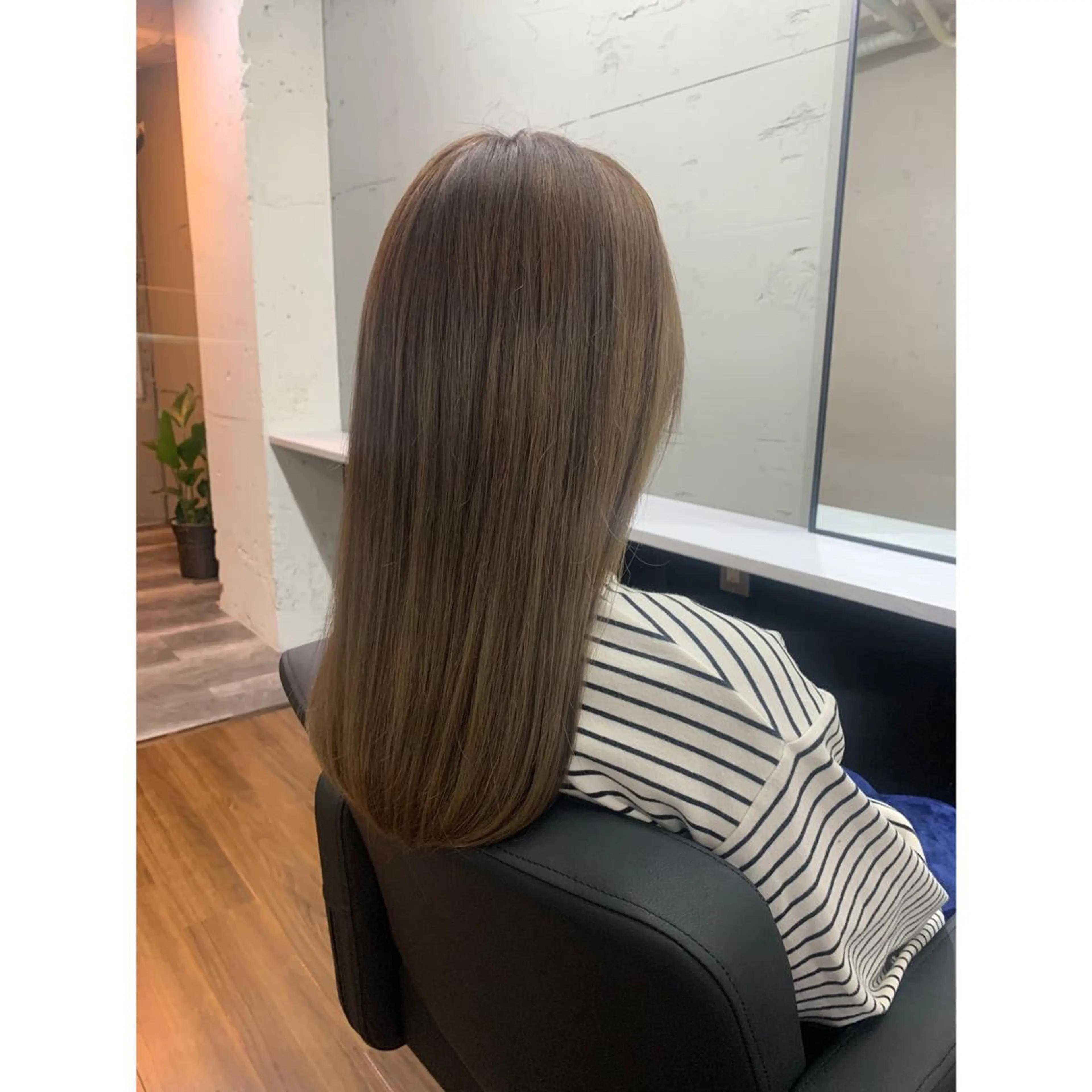 セミロング 髪質改善専門　酸性ス トレート　縮毛矯正のヘアスタイル