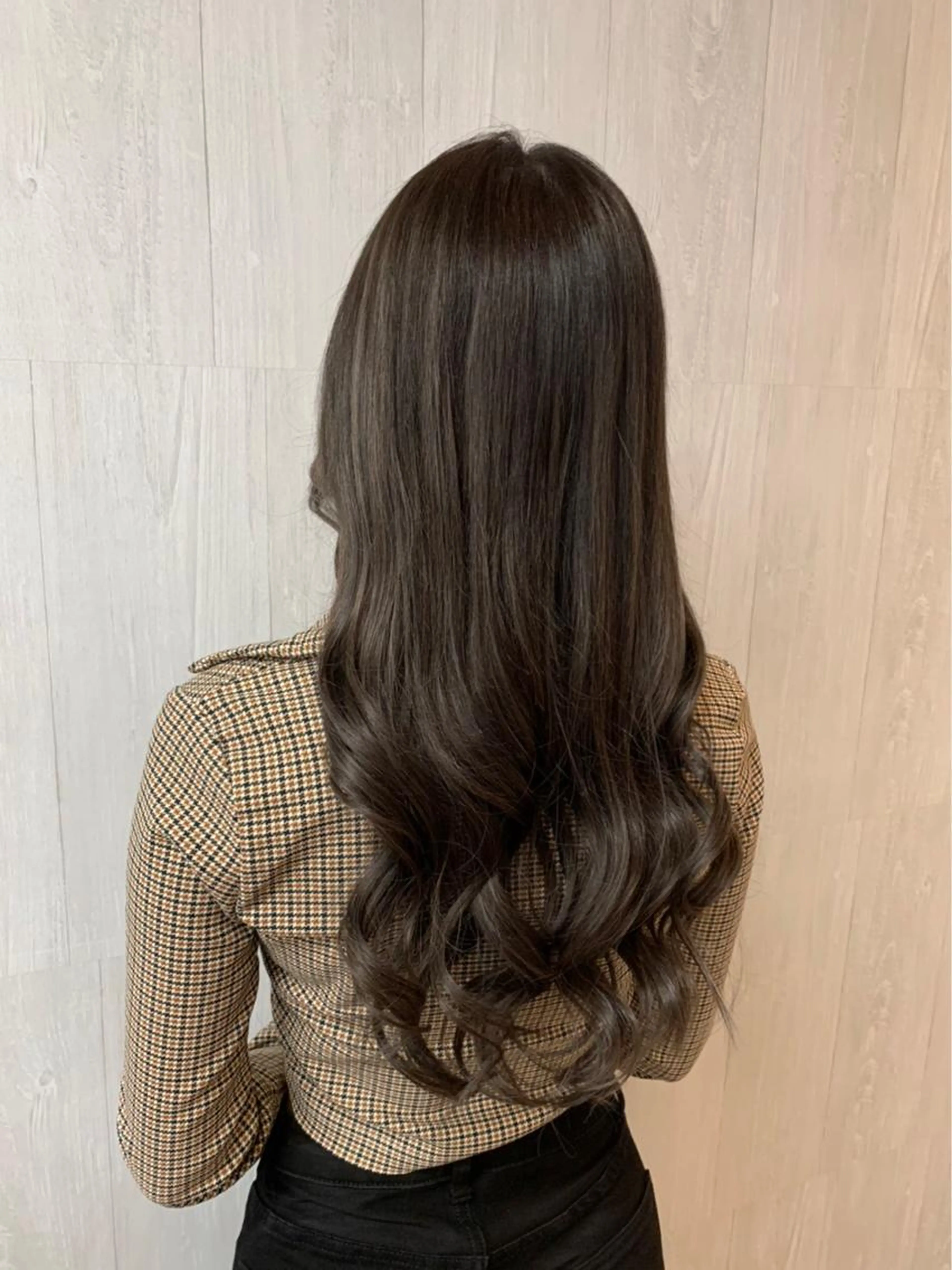 【大人気🔥】潤いカラー+艶々トリートメント+最高級レミーエクステ80本❤️の写真