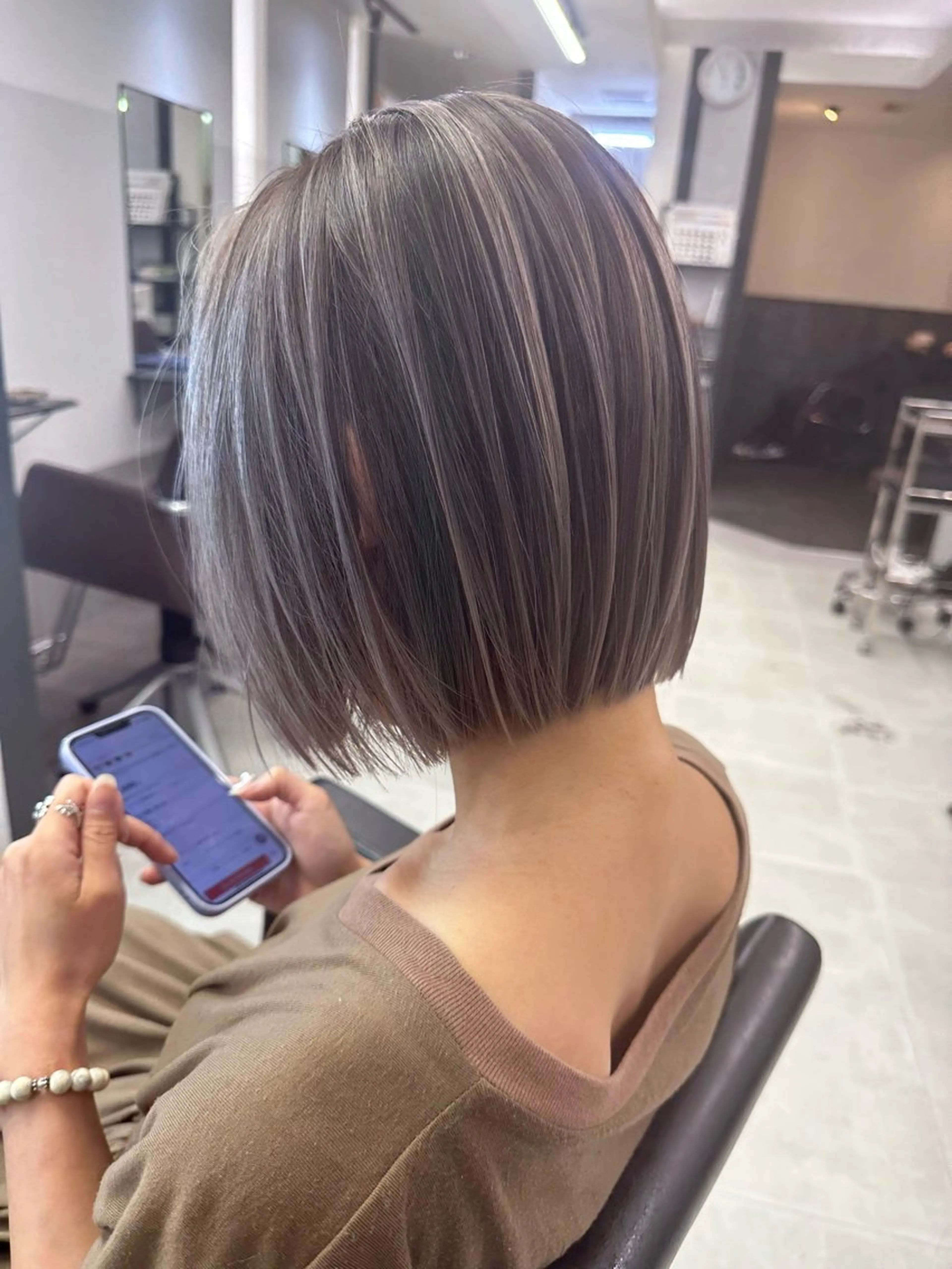 ショート カラー バレイヤージュ レイヤーカット AiM エイム　韓国レイヤーのヘアスタイル