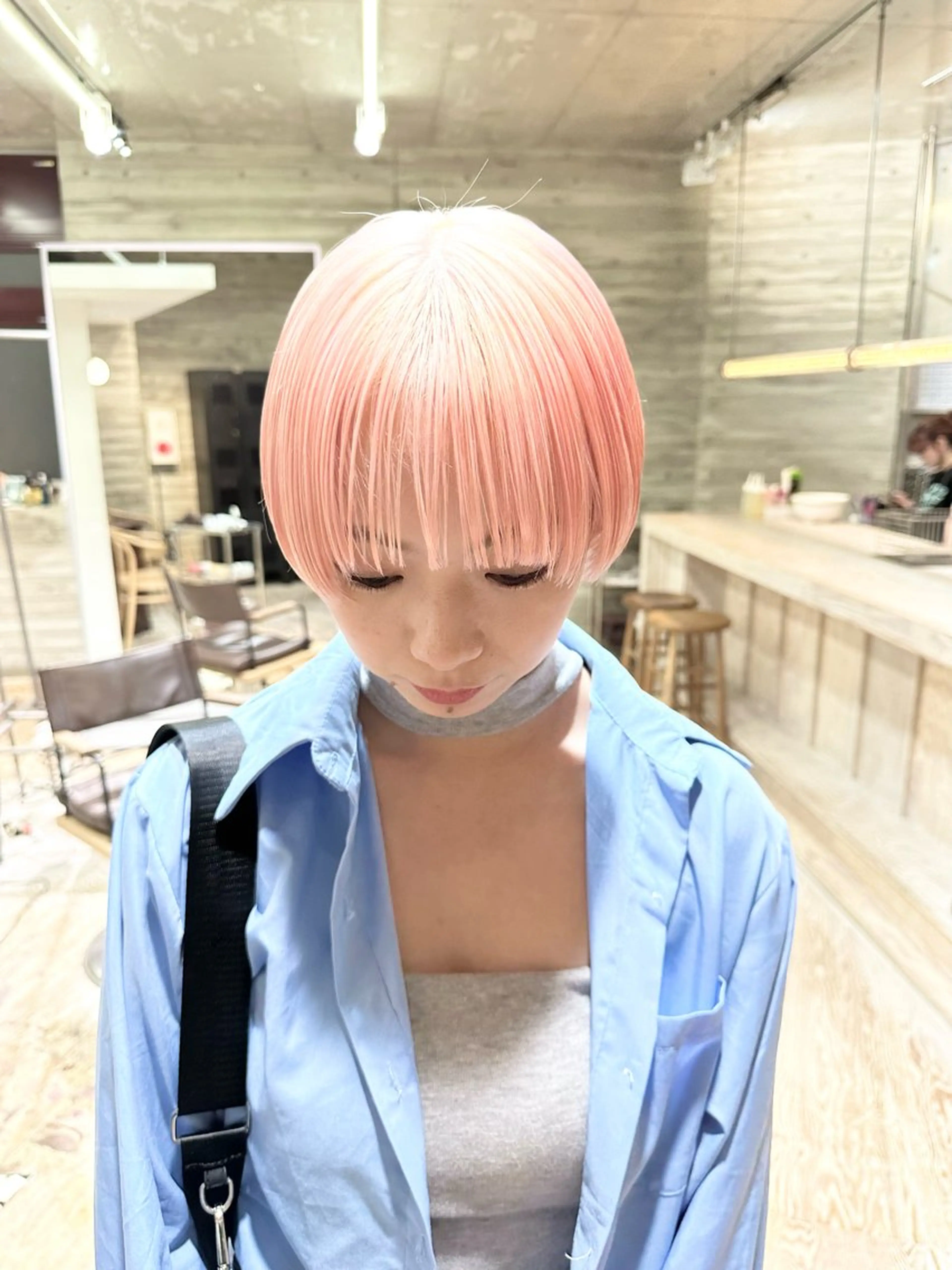 ショート カラー ヘアカラー トリートメント kai .のヘアスタイル