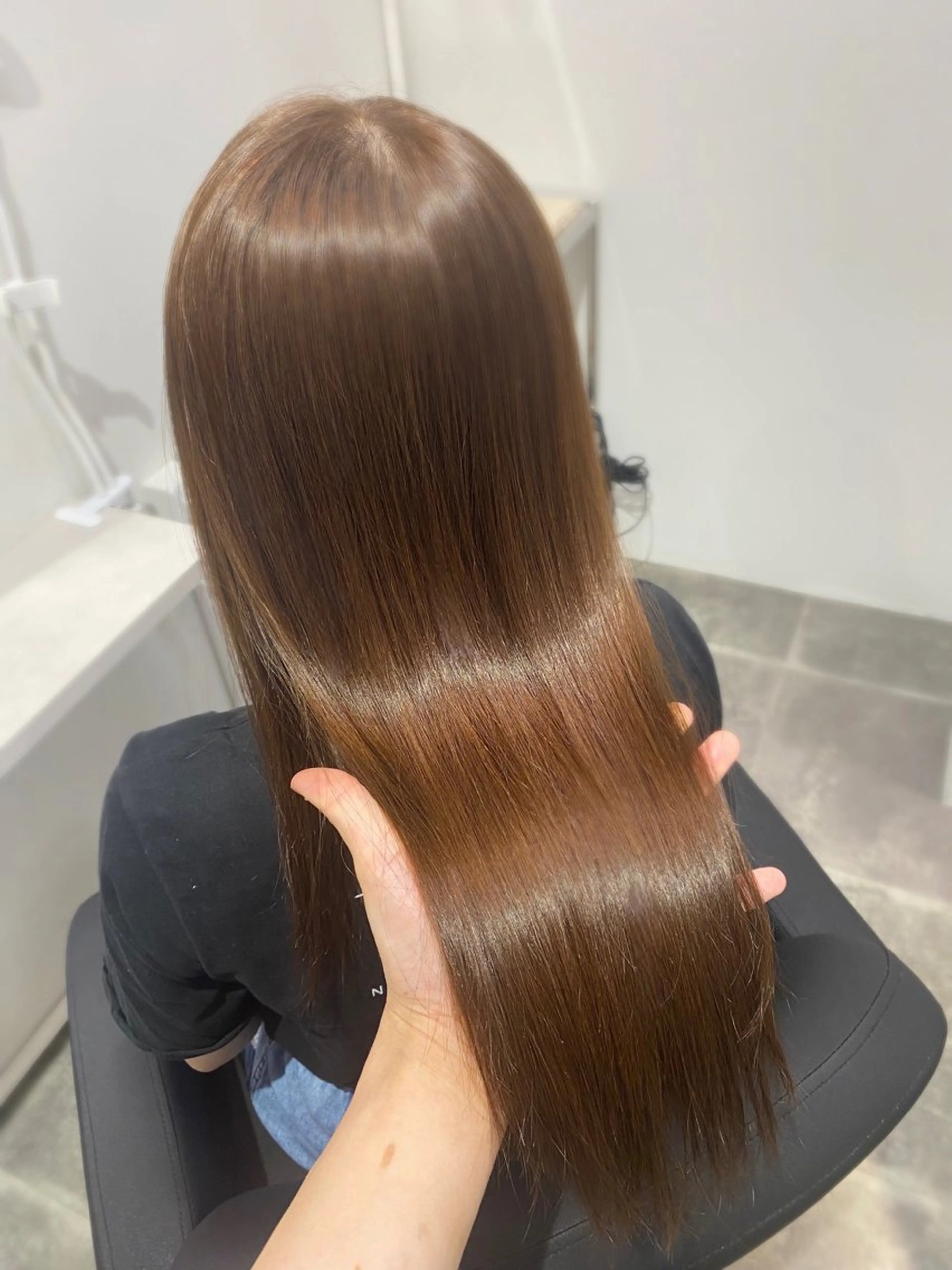 ロング カット ヘアカラー 縮毛矯正 YUZU🎀顔まわり ×レイヤーカットのヘアスタイル