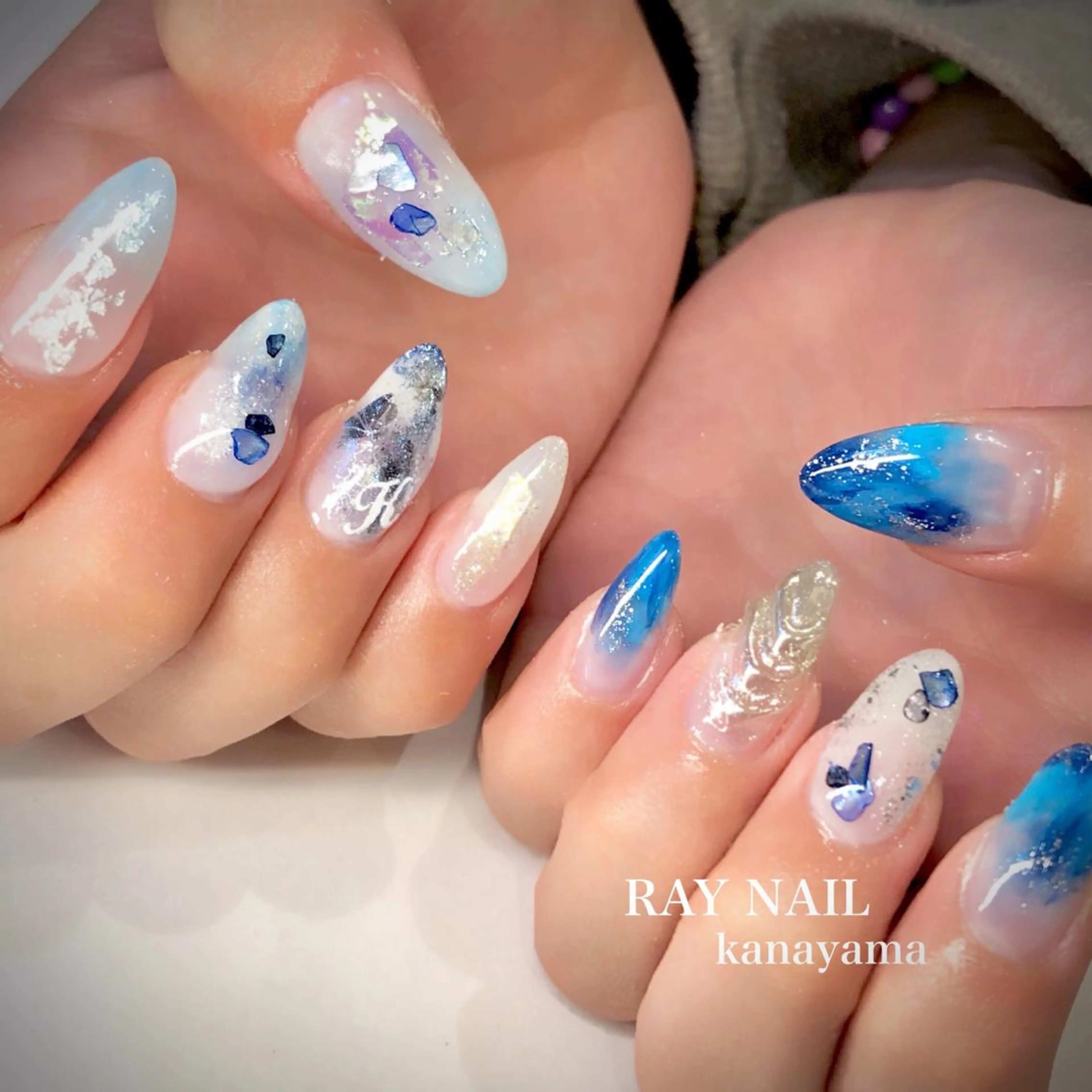ネイル ブルー ニュアンスネイル Arowa 伊田のネイルデザイン