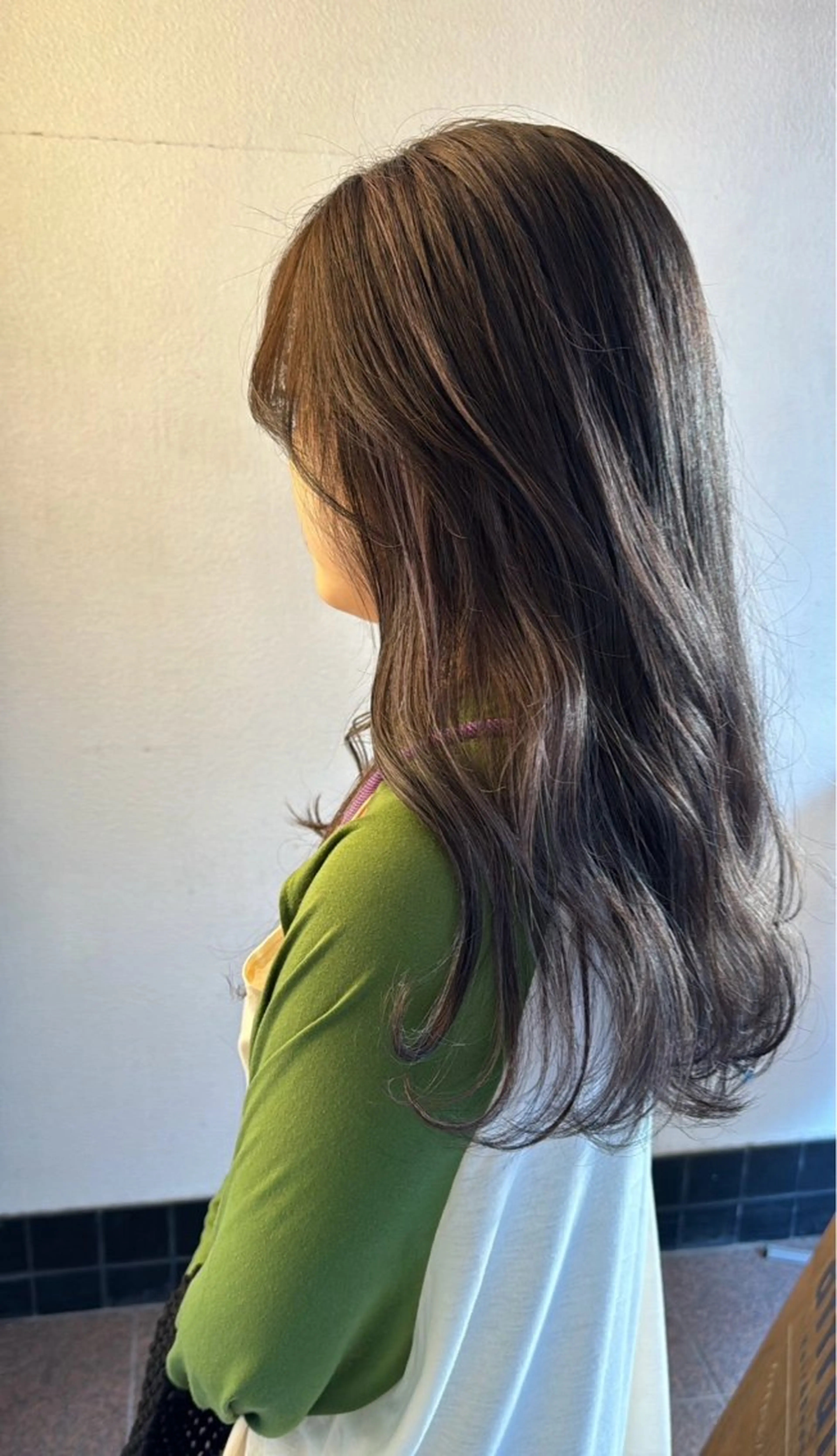 ロング カラー attrait茅ヶ崎 関根美歩のヘアスタイル