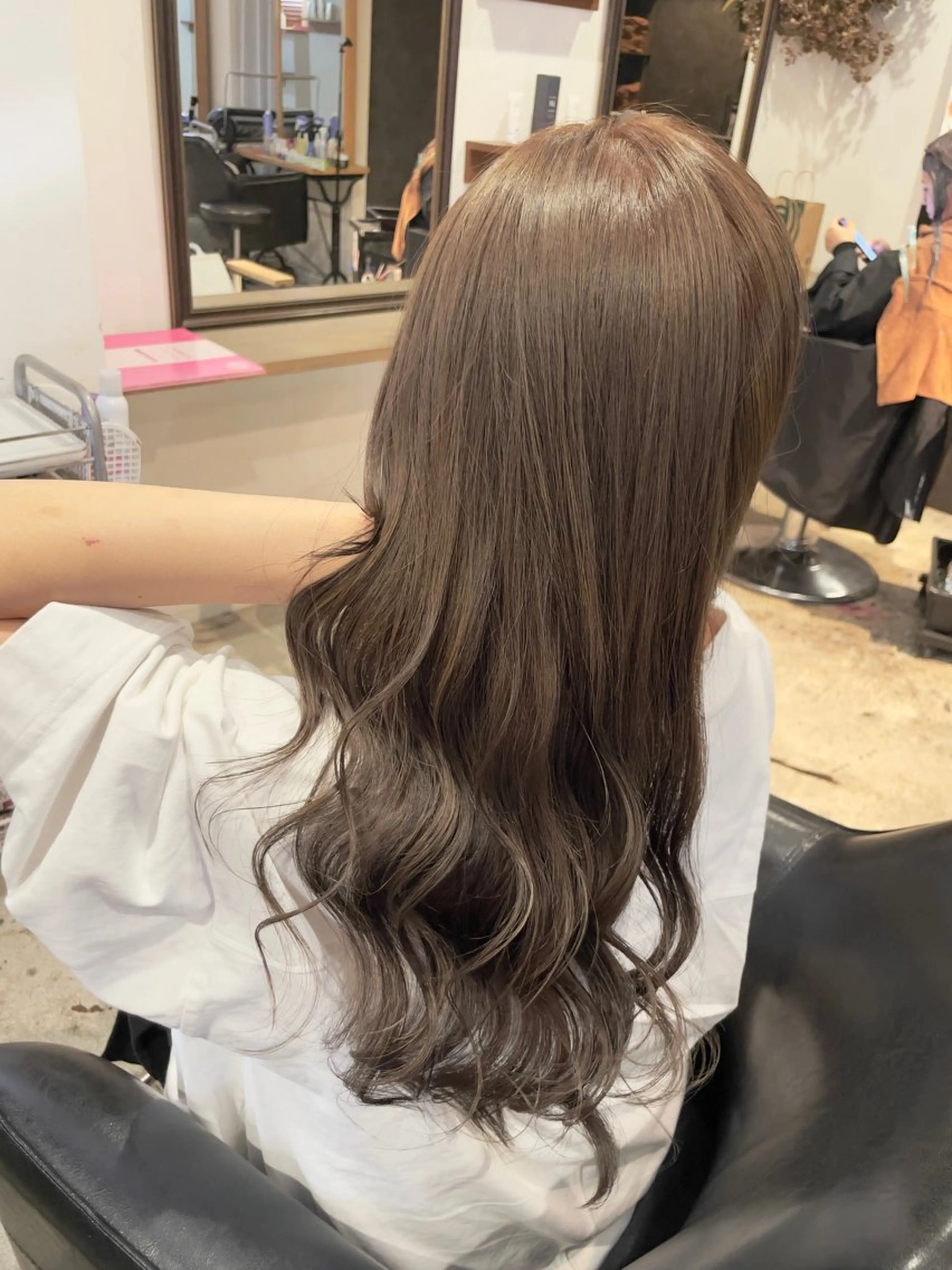 ロング カラー レイヤーカット ギャルの革命児 秀斗のヘアスタイル