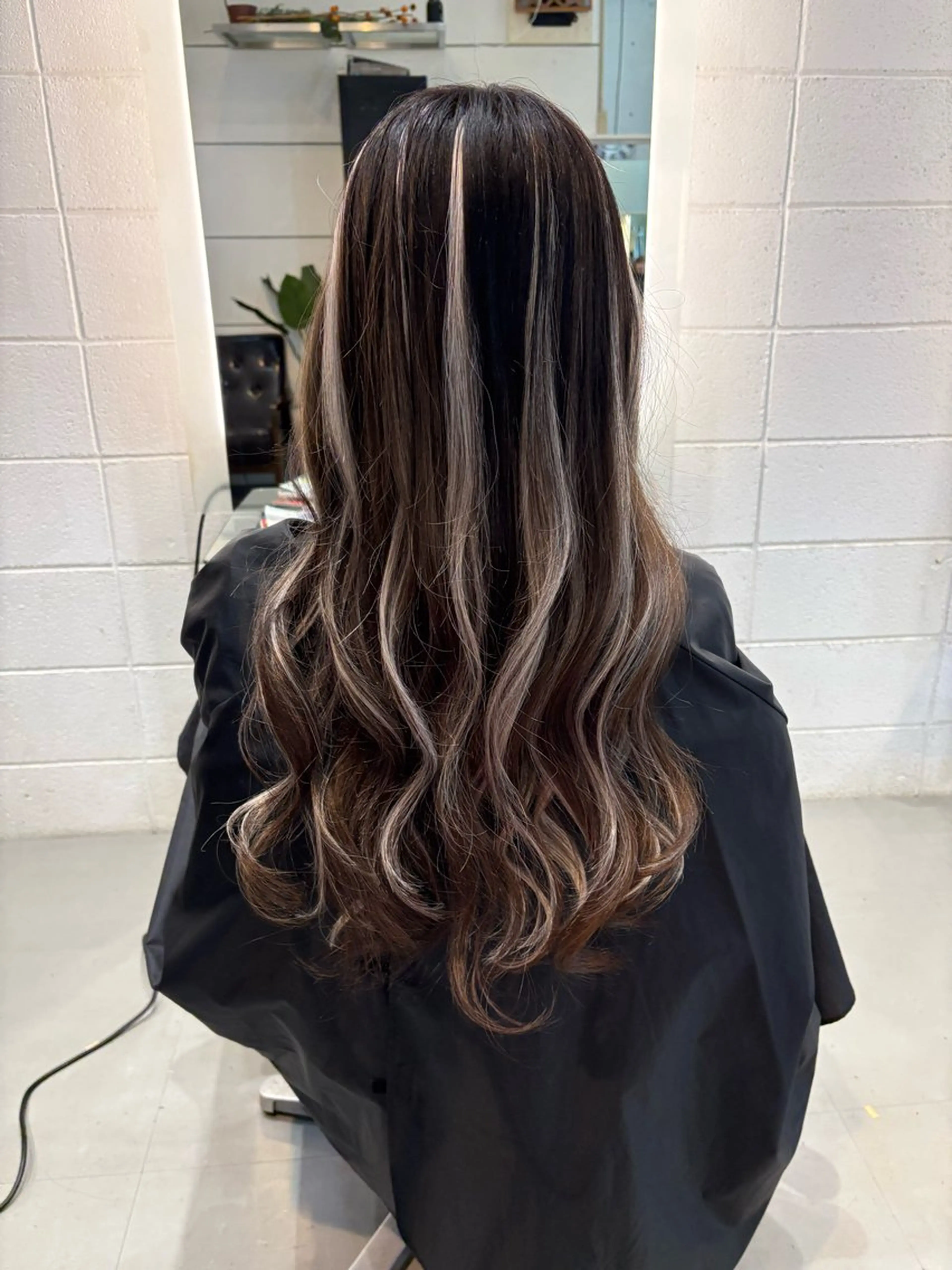 ロング エクステ ハイライト エクステ chic  有山 美瑠のヘアスタイル