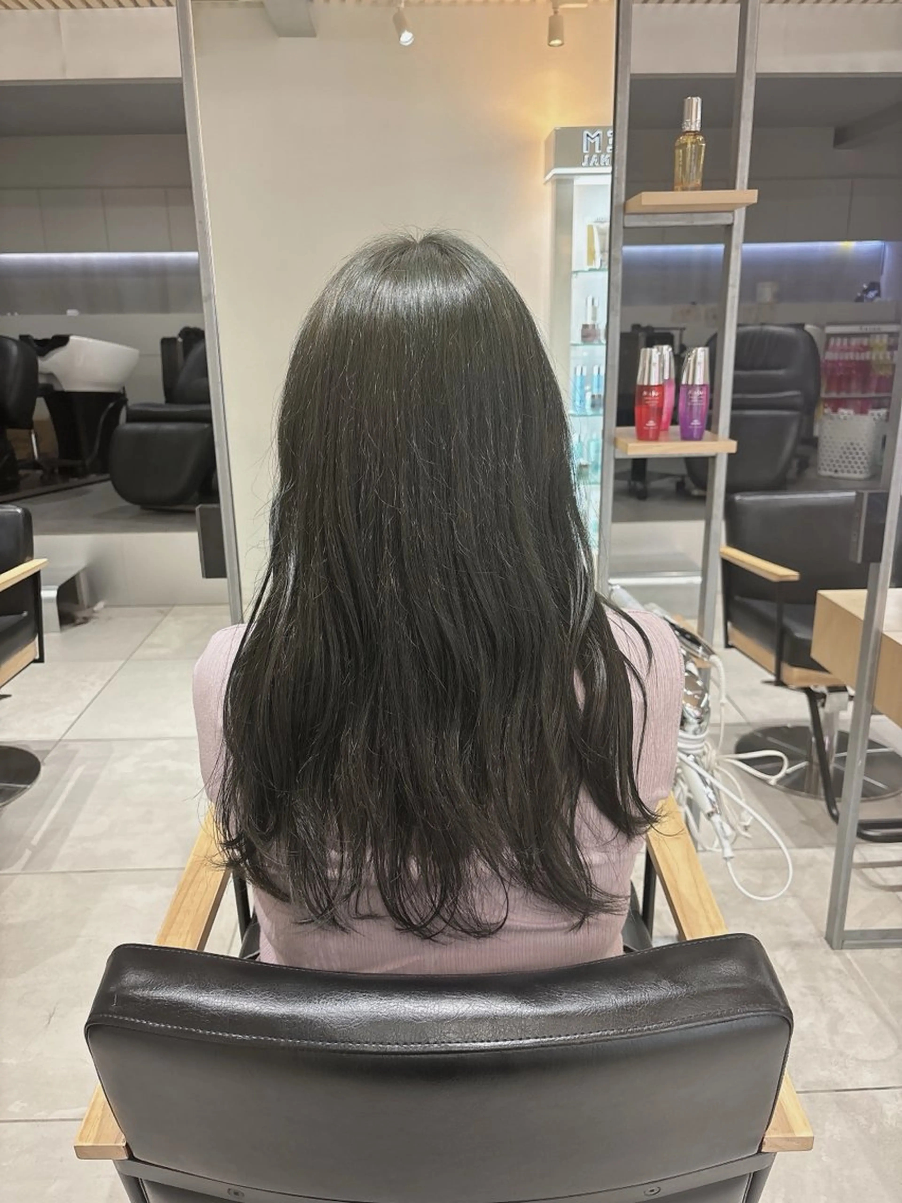 ロング ヘアカラー トリートメント ベージュ/グレージュ 🧸あやか/表参道のヘアスタイル