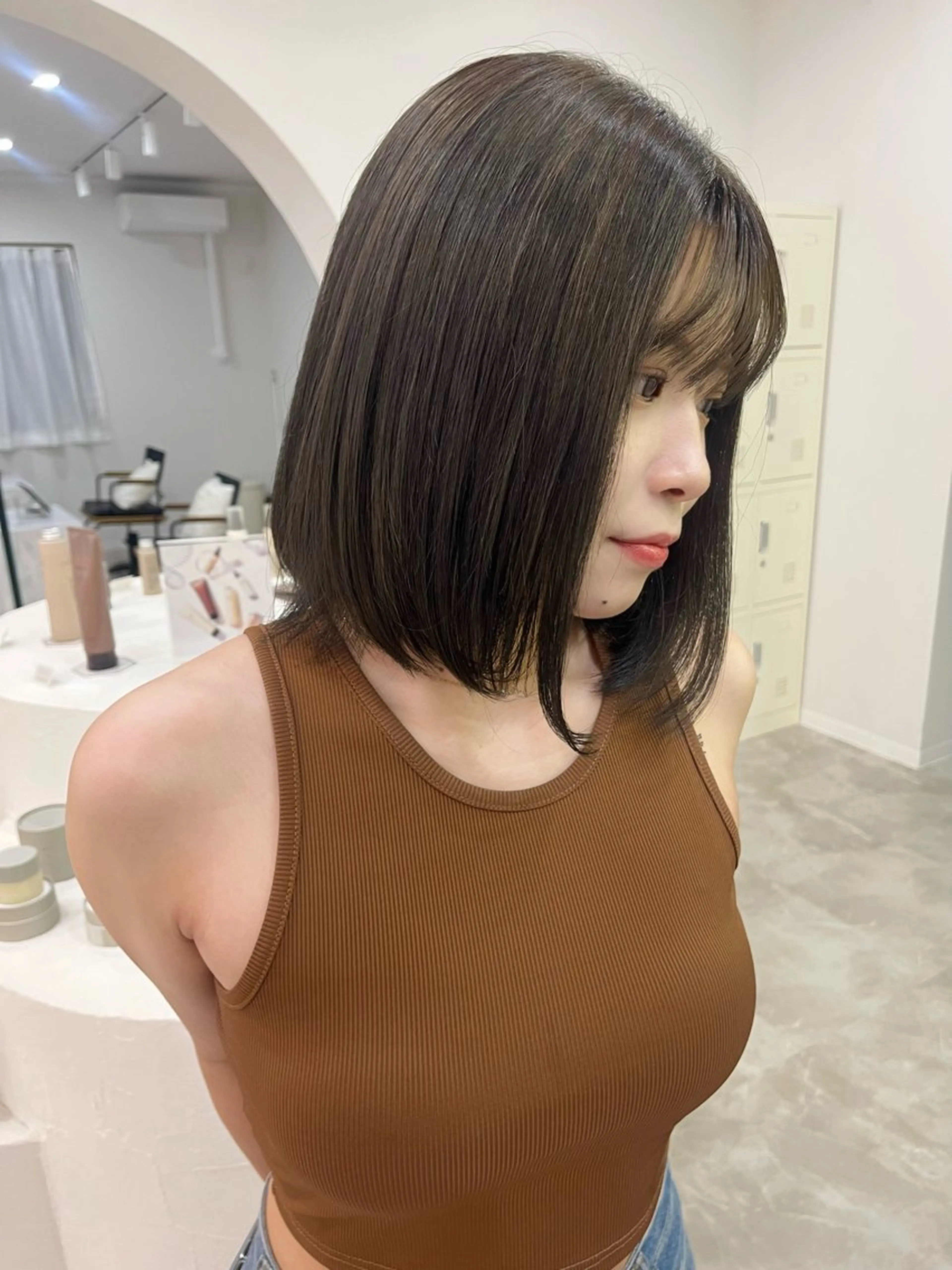 ミディアム 喜屋武 美月のヘアスタイル