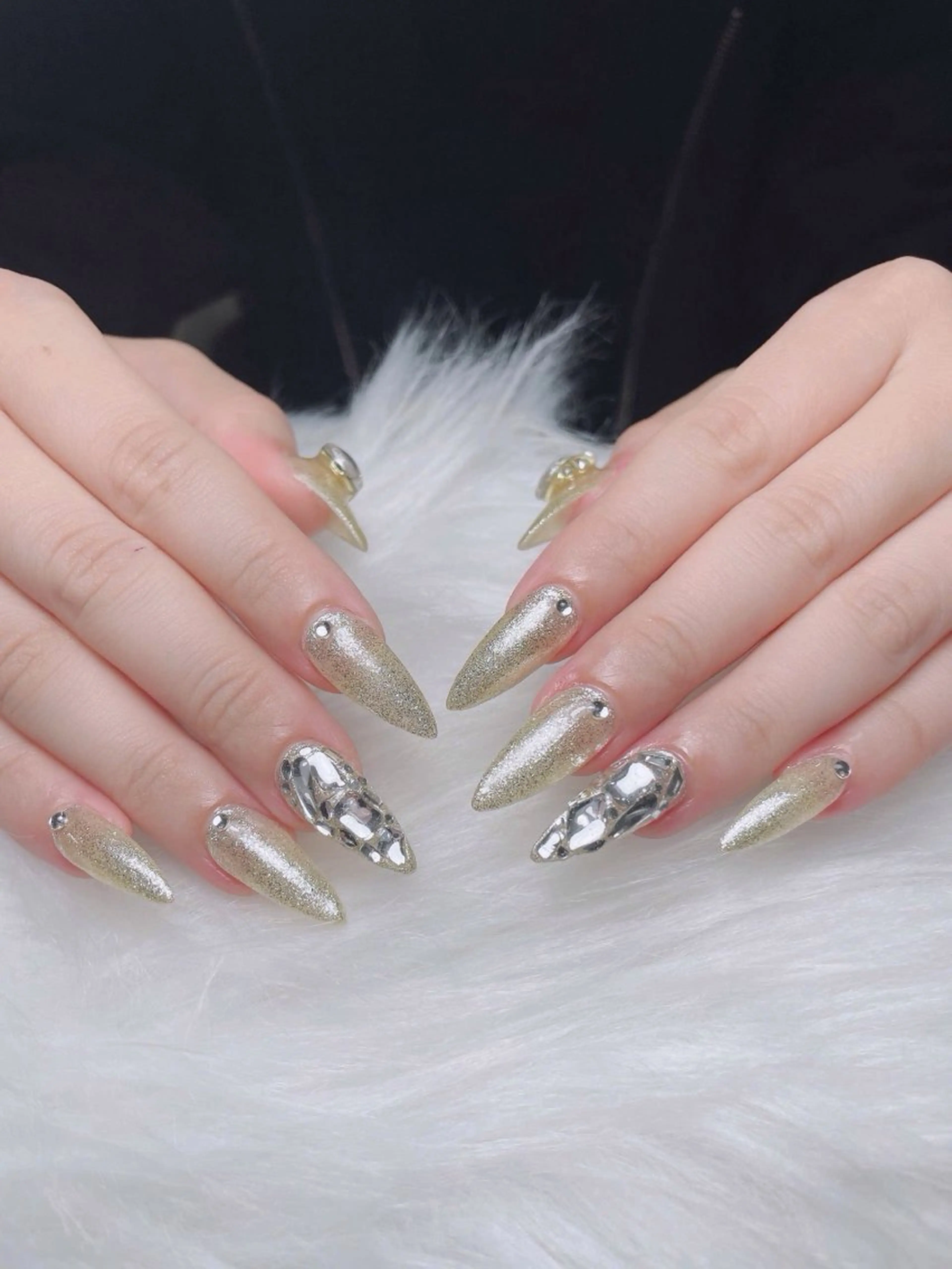 ネイル オーロラネイル ボルドー ブラウン 氷ネイル・うるうるネイル キラキラネイル ハンドネイル Sora  Nail 長さ出し専門店のネイルデザイン