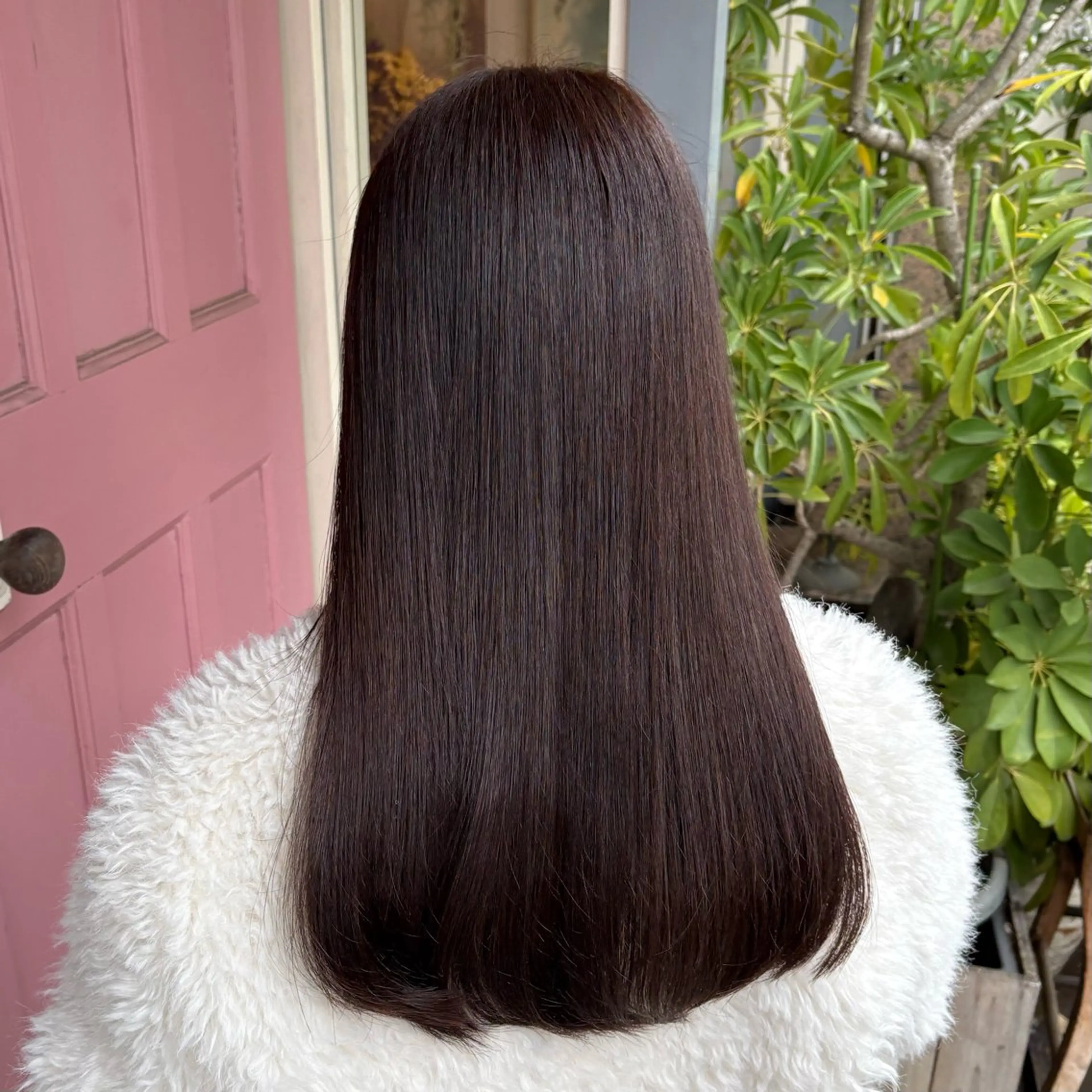 ロング カラー ベージュカラー ブリーチ 透明感カラー グレージュ ミルクティーベージュ ヘアカラー トリートメント 飯田 実歩(じっぽ)のヘアスタイル