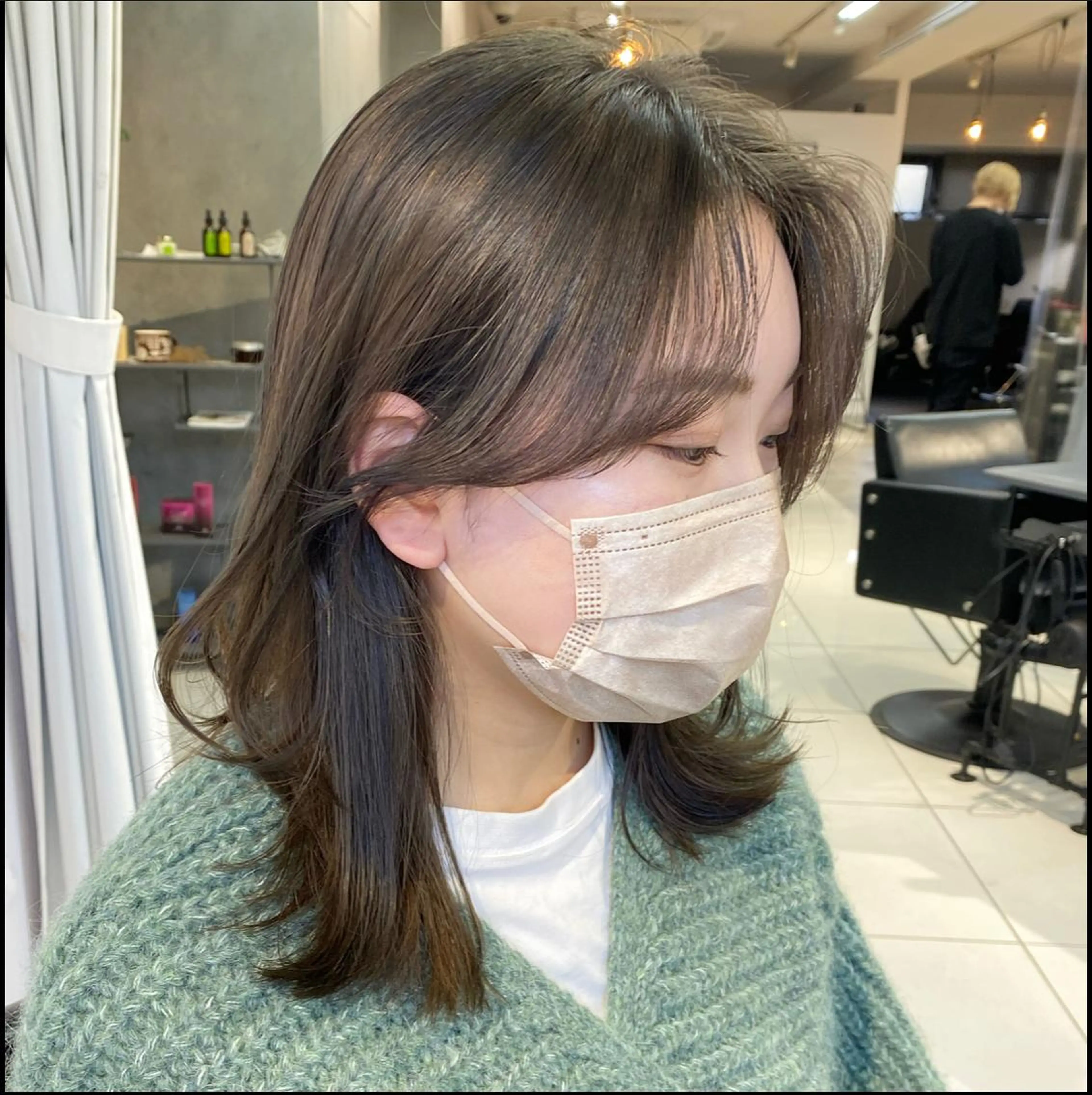 ミディアム カット ヘアカラー トリートメント 顔周りの垢抜けヘア 立山あいりのヘアスタイル