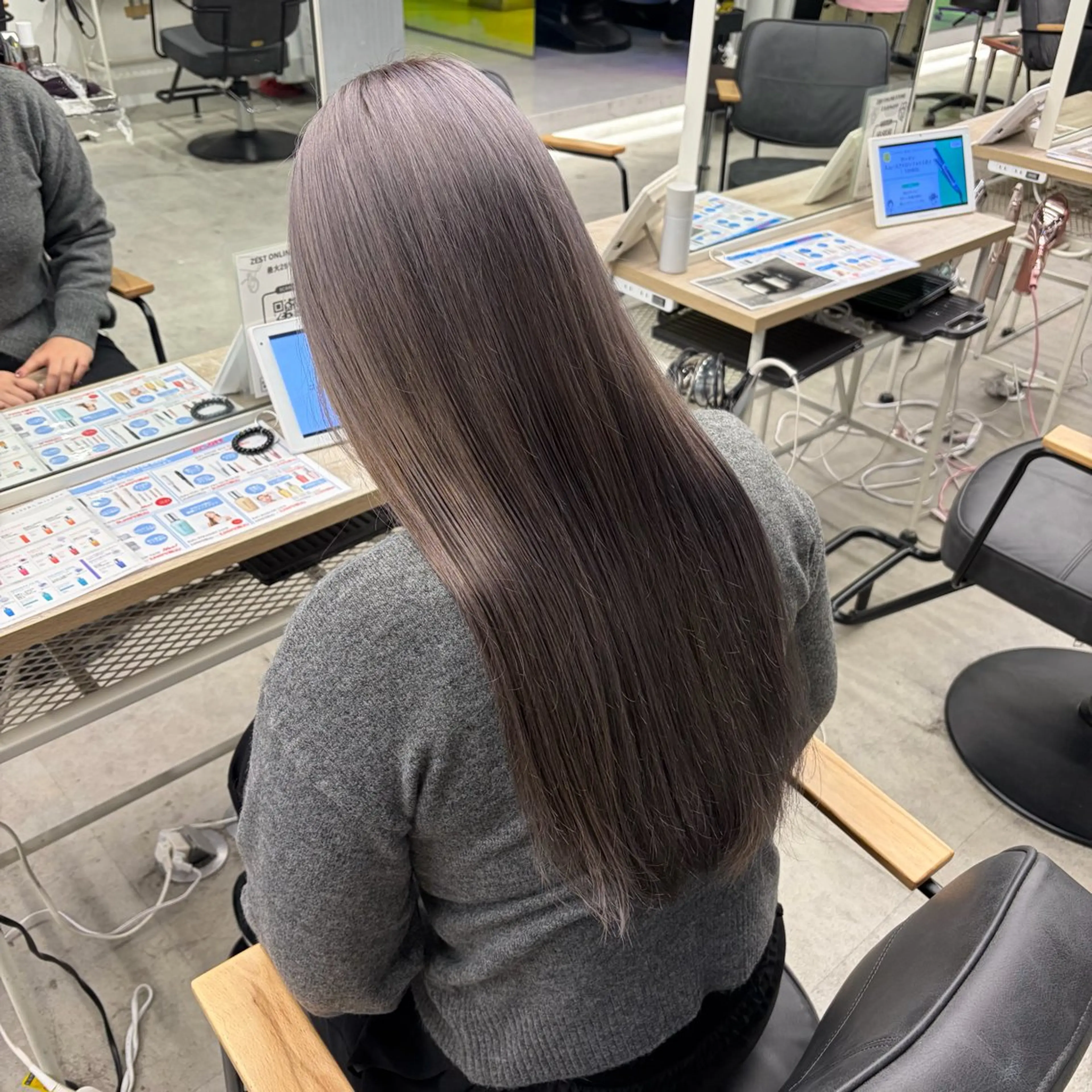 ロング カラー ヘアカラー ななみ.⋆𝜗𝜚 暖色艶カラー/まつパのヘアスタイル