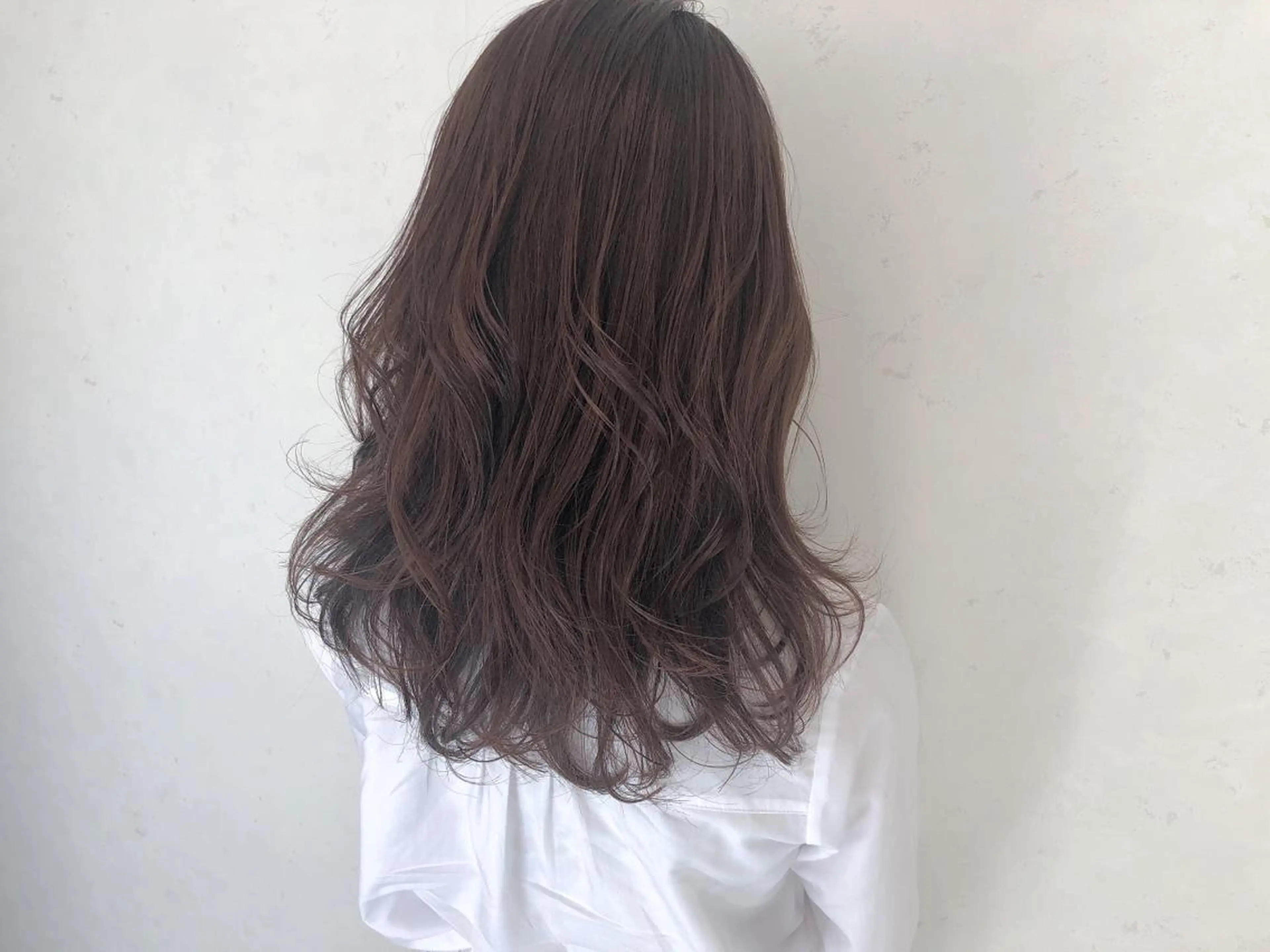 セミロング カラー 伊藤 さやかのヘアスタイル