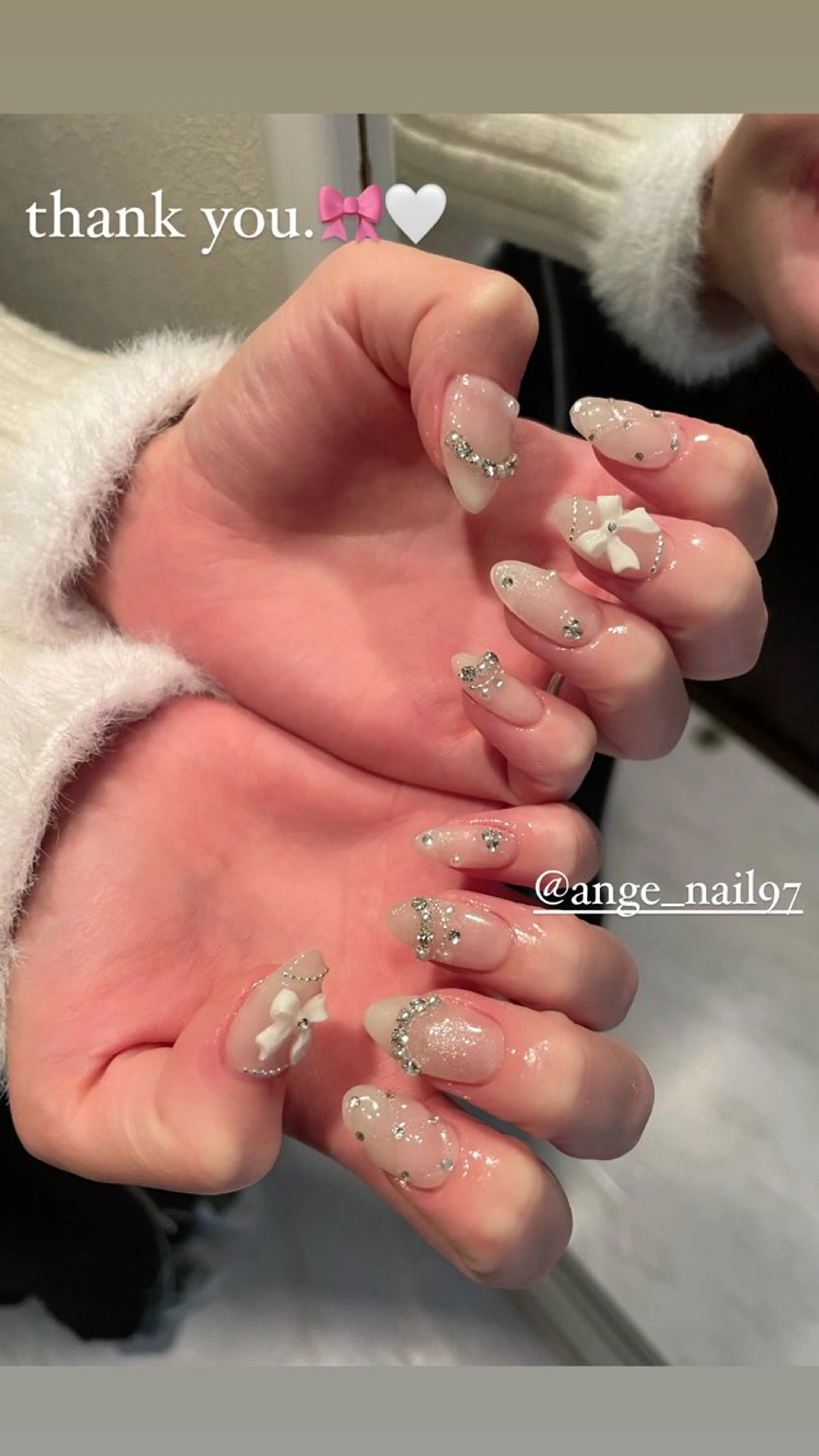 ネイル フレンチネイル ガーリー キラキラネイル 韓国ネイル リボン ハンドネイル Nail salon 🎀Angeのネイルデザイン