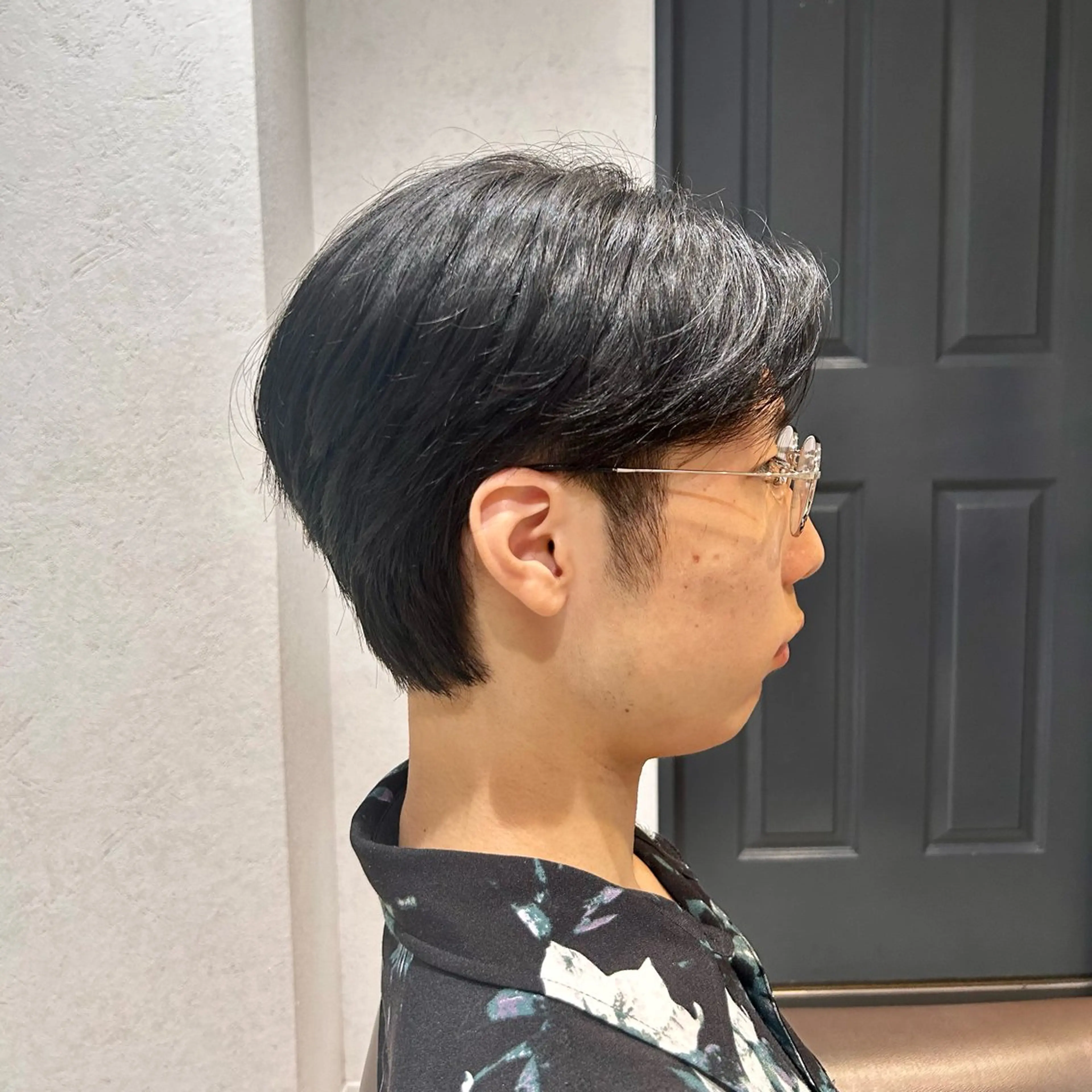 ショート メンズ センターパート 刈り上げ カット 保坂 駿太郎のヘアスタイル