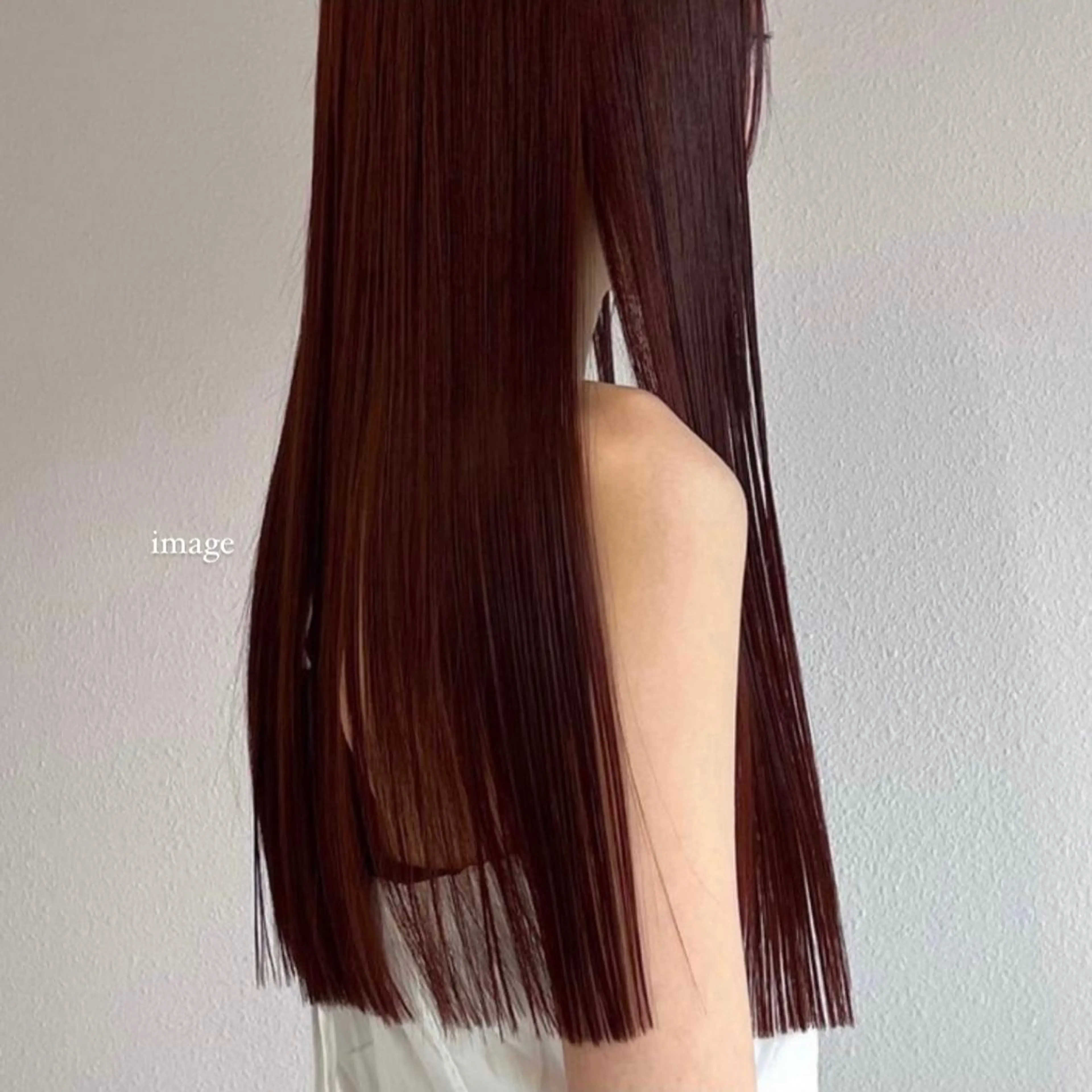 カラー nonoka オリーブ/レイヤーのヘアスタイル