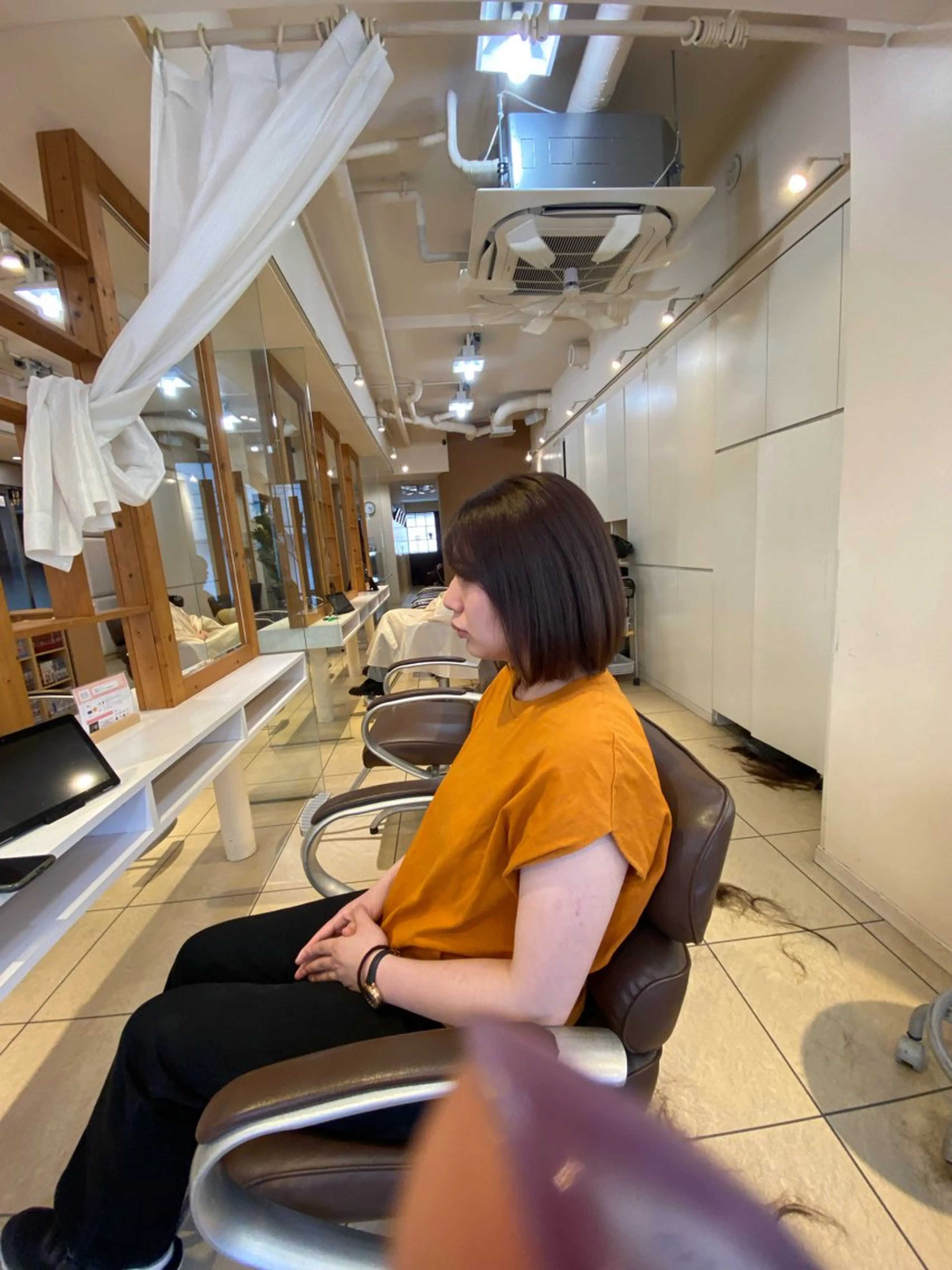 ミディアム 青山 光のヘアスタイル