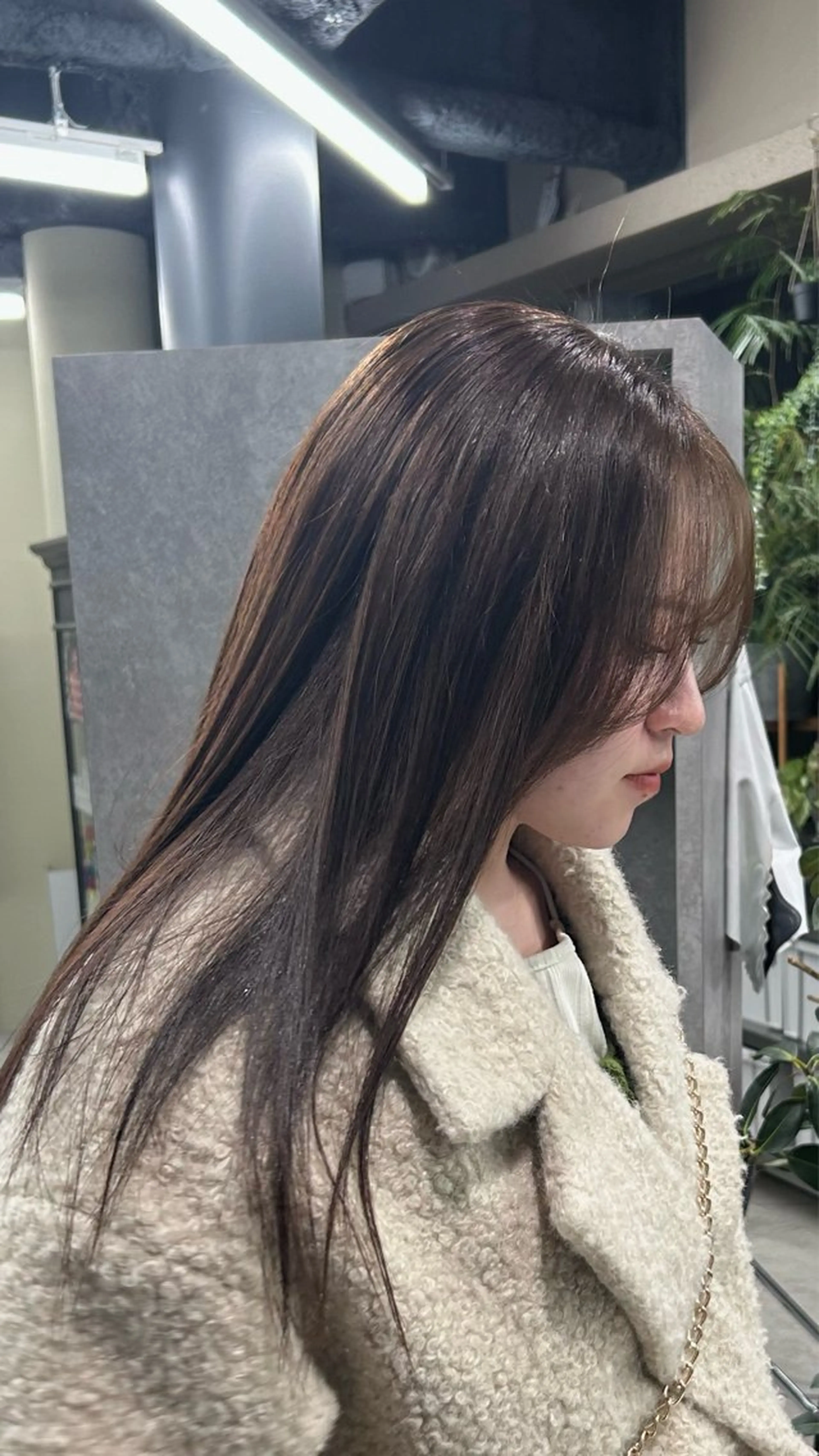 セミロング カラー ESQUISSE リコのヘアスタイル