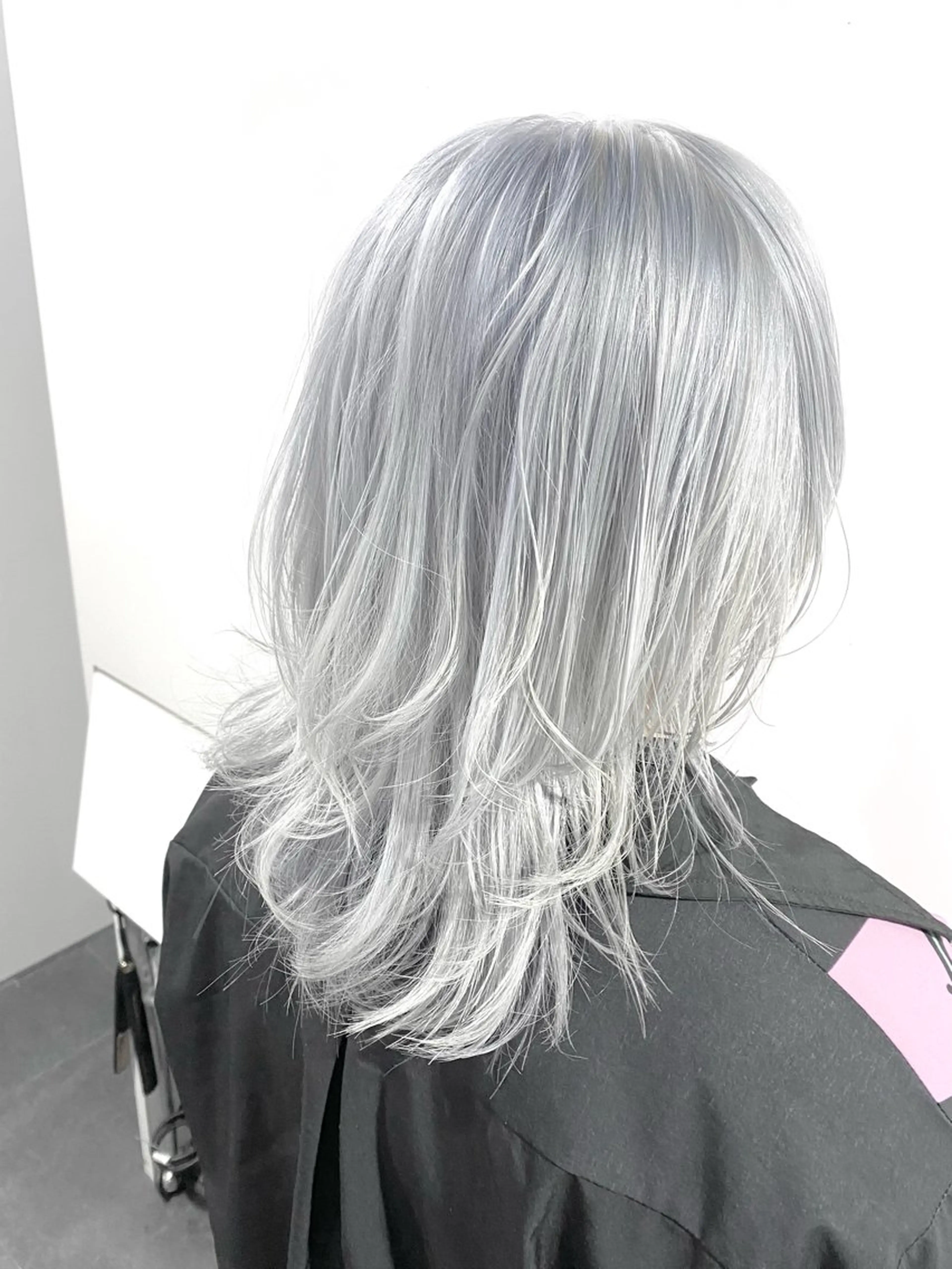 カラー ブリーチ シルバー BOOMBOX所属・パーソナルカラー診断 ホワイトカラー美座尊のその他イメージ