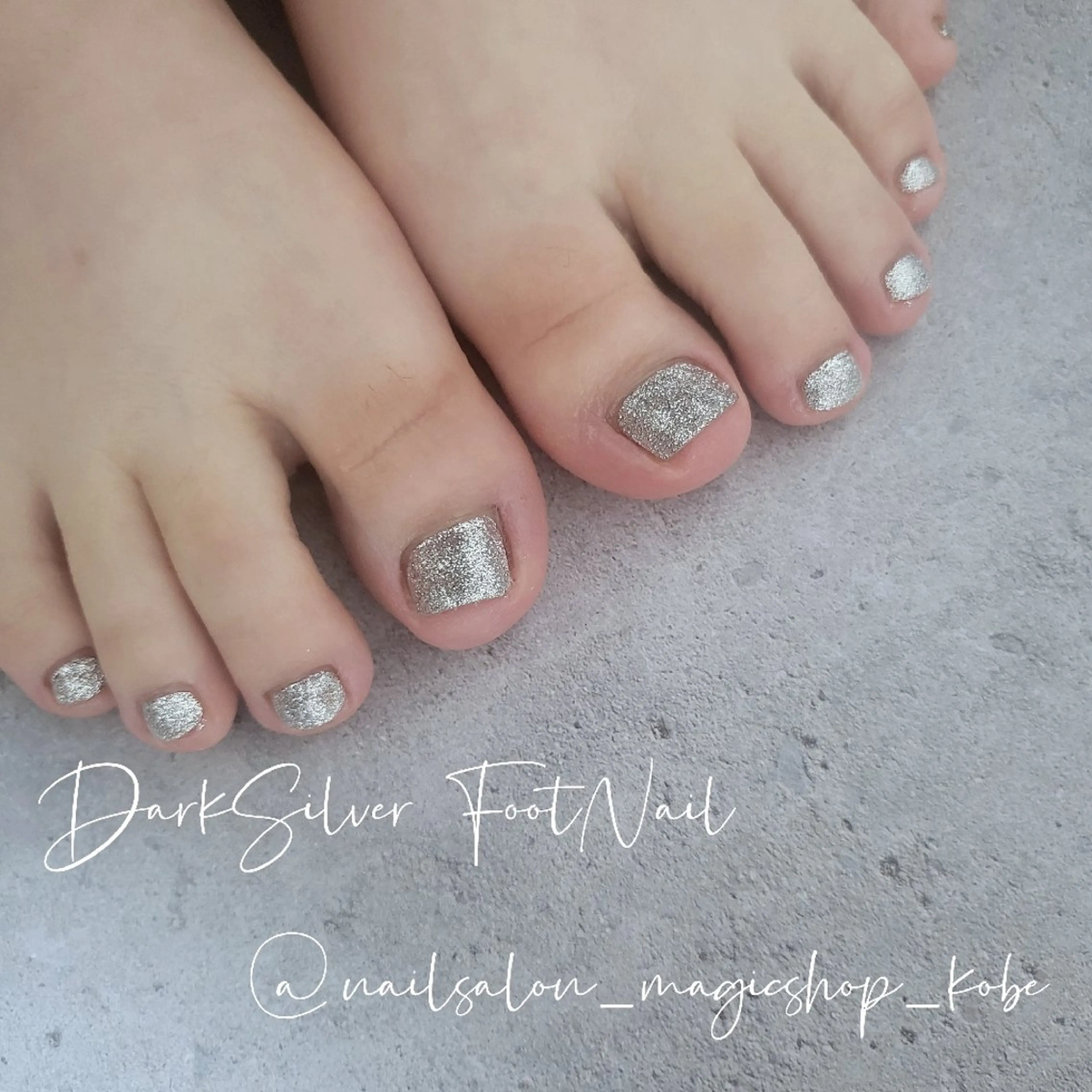 ネイル フットネイル ジェルネイル ワンカラーネイル シルバー ソフトジェル フットネイル Nailsalon MagicShopのネイルデザイン