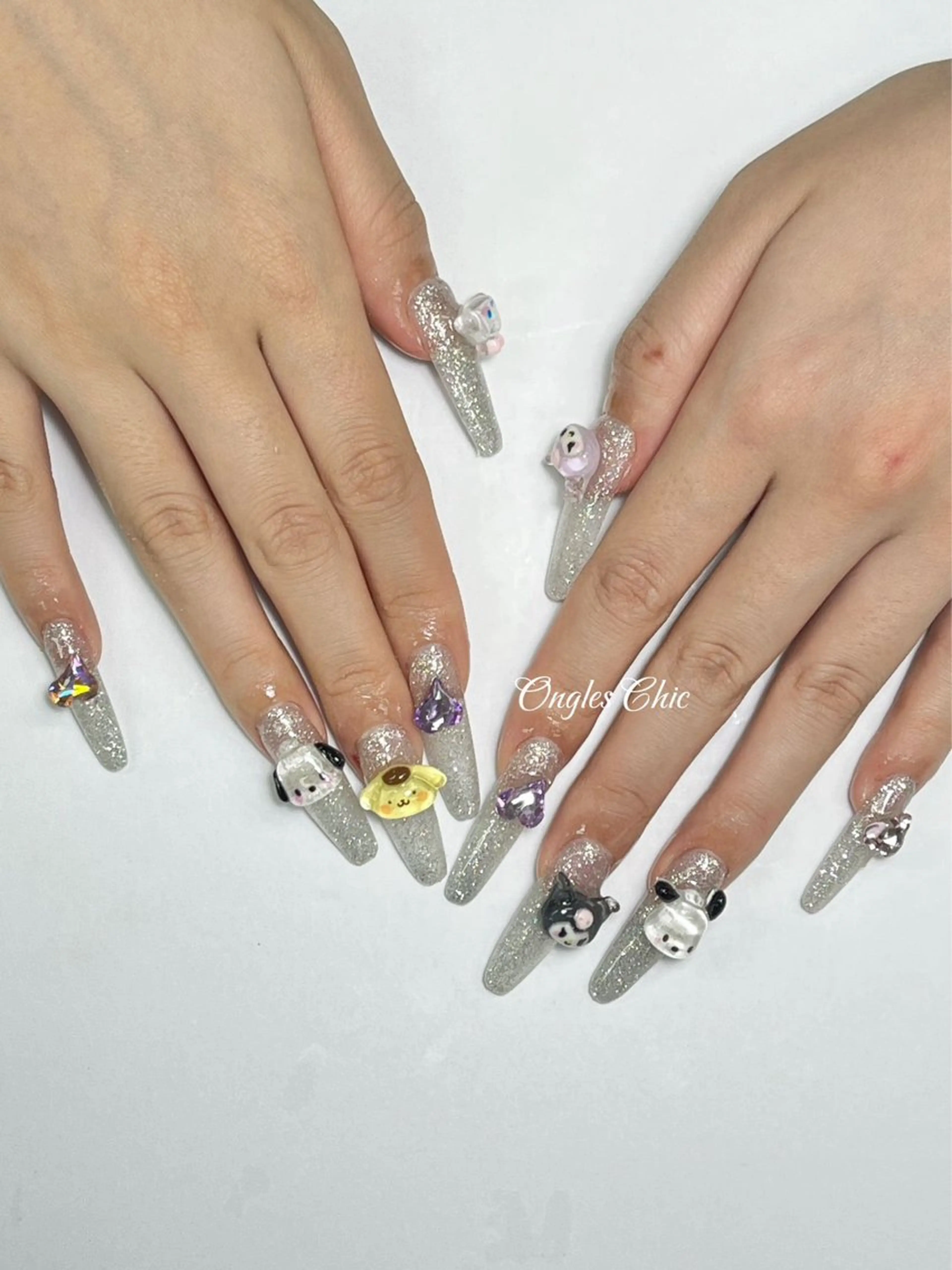 ネイル ハンドネイル ongles chicのネイルデザイン