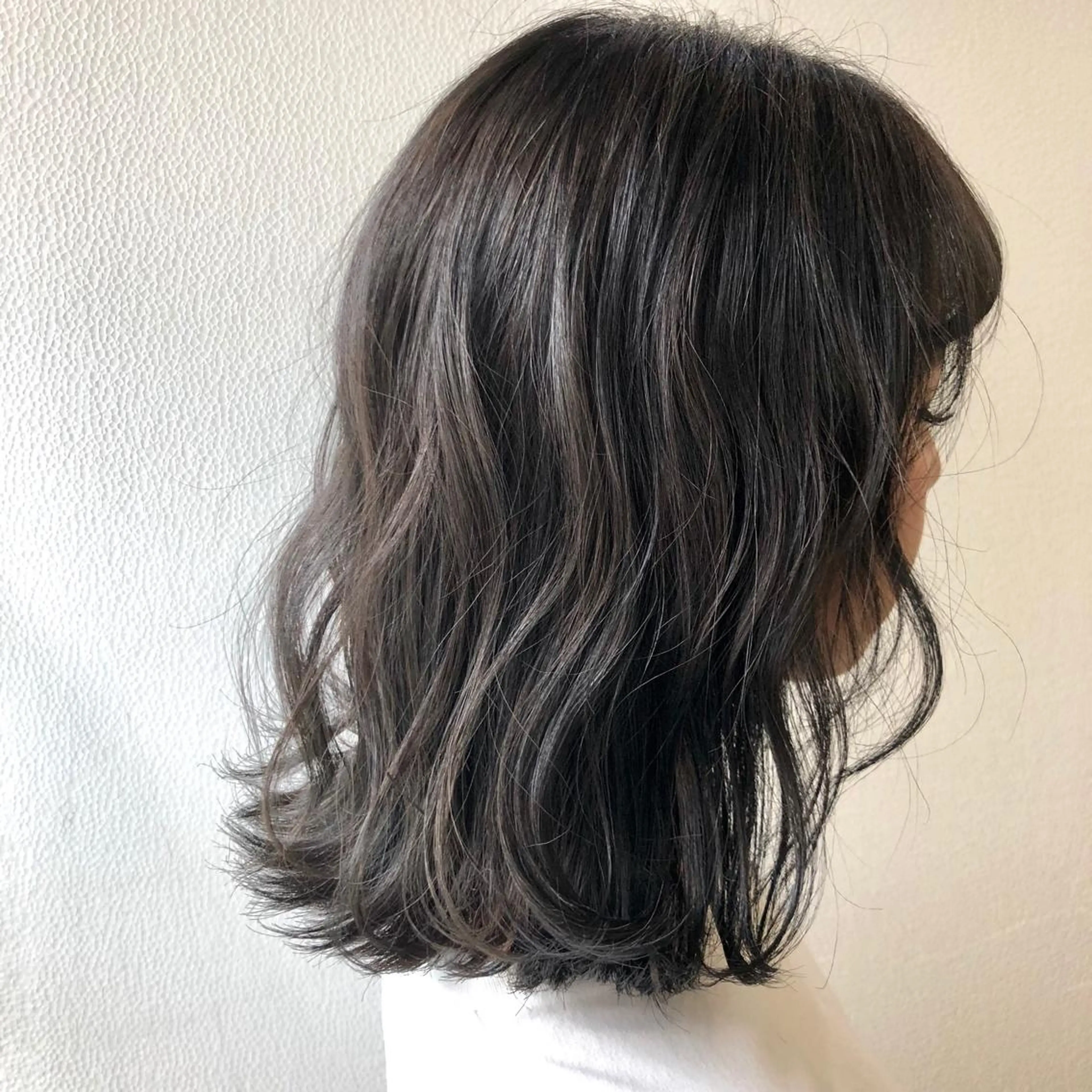 ミディアム カラー 菅沢 奈生のヘアスタイル