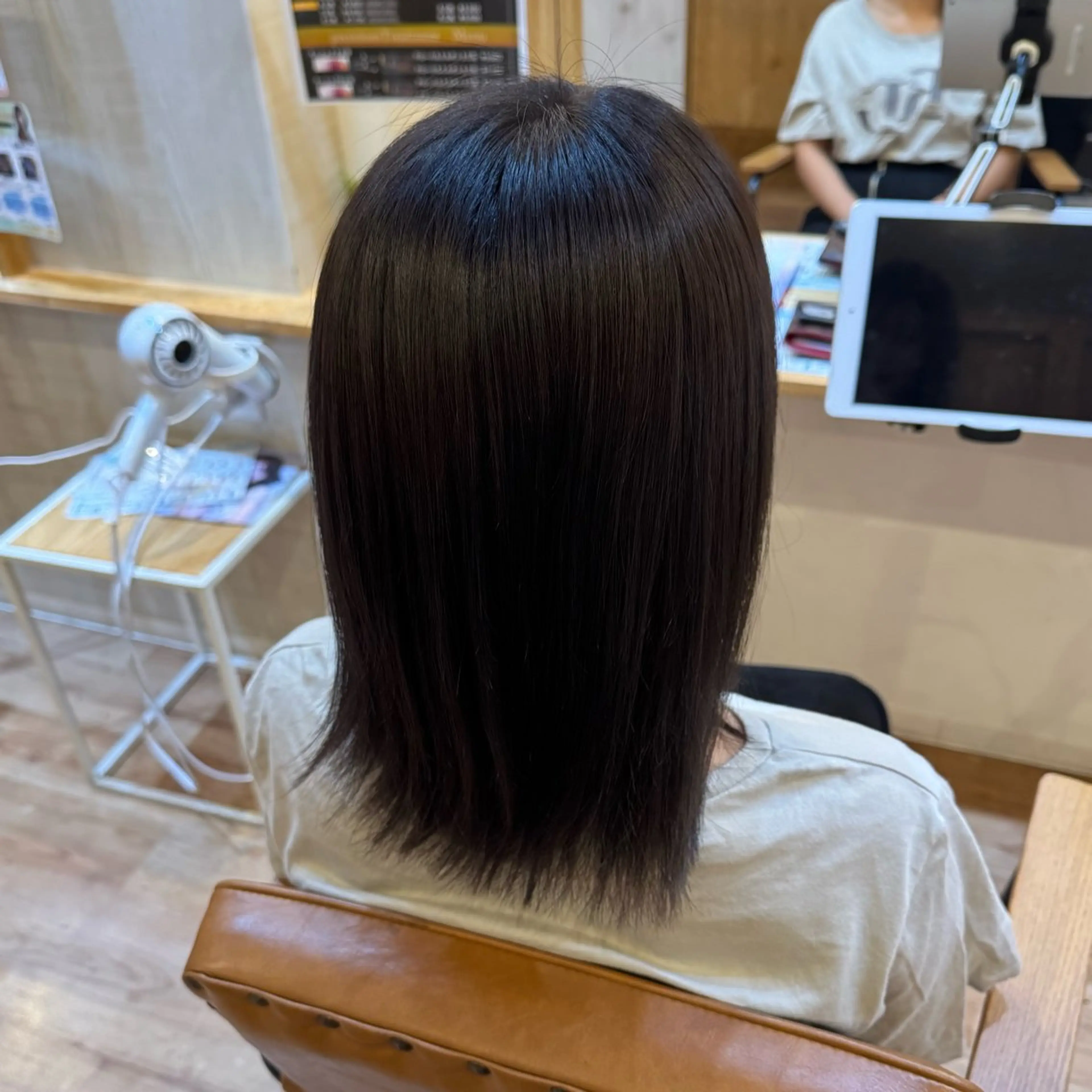 カラー 西邑 心のヘアスタイル