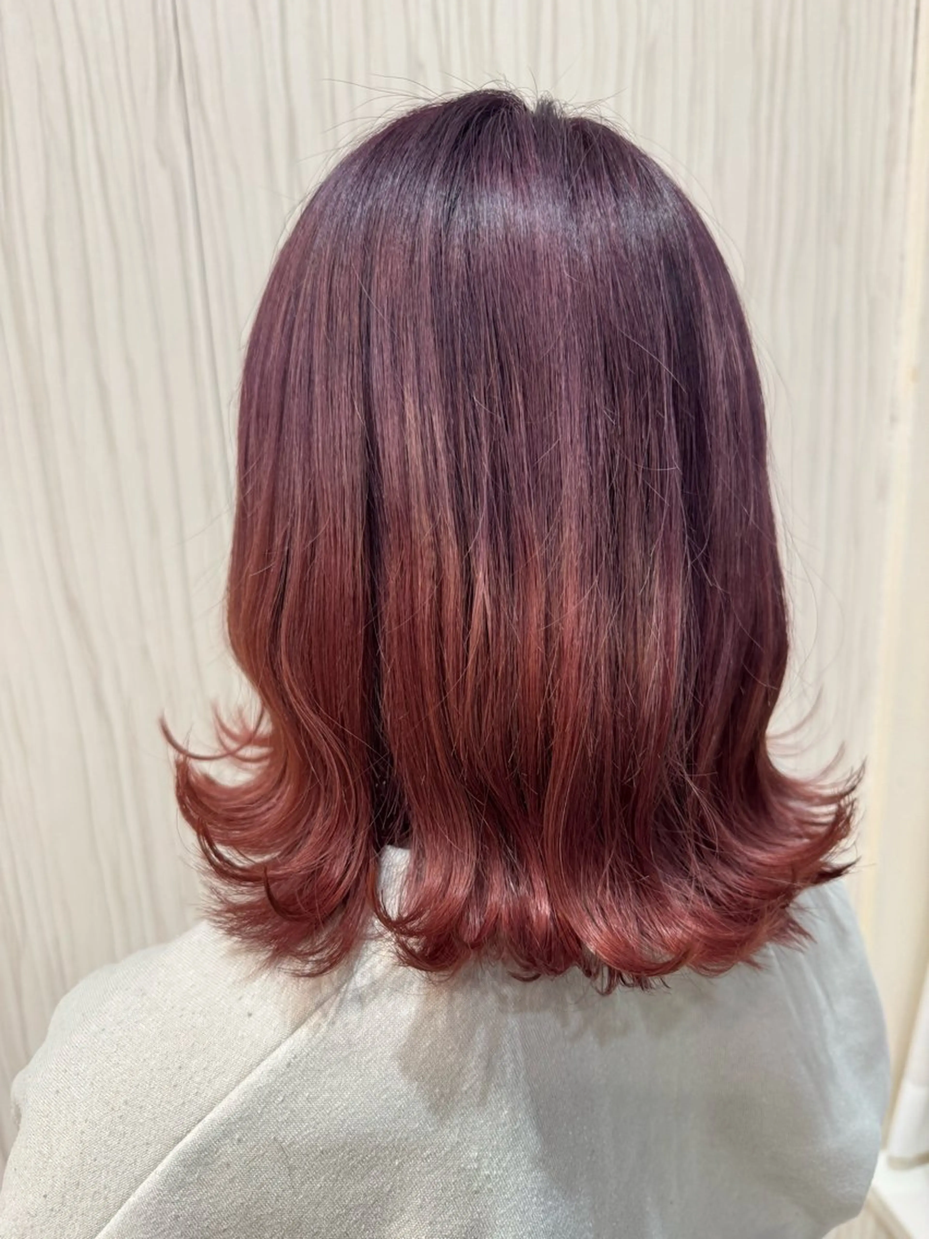 ミディアム カット ヘアカラー 松尾 怜奈のヘアスタイル