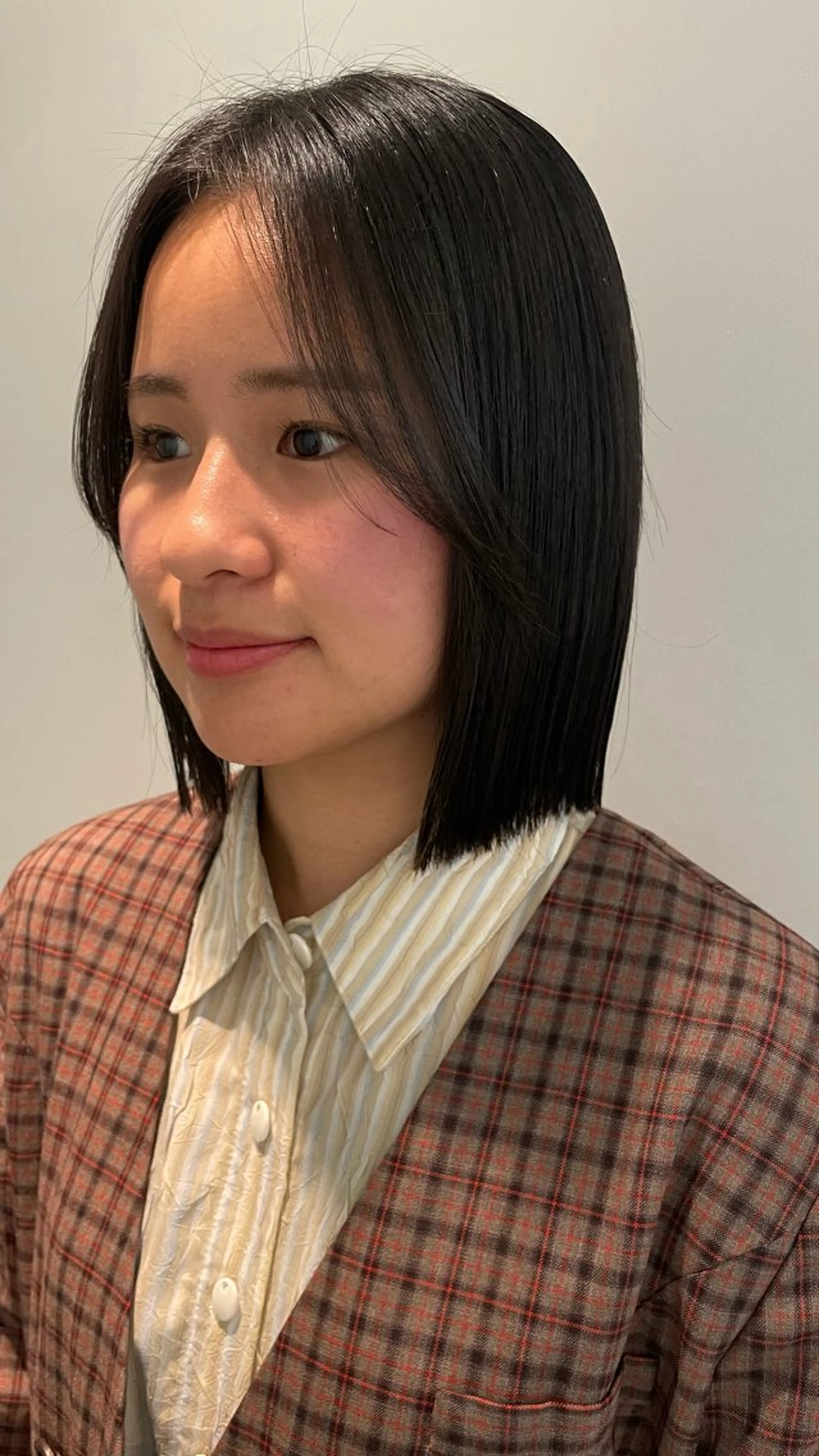 ミディアム ボブ レイヤー/デジパ SAKIのヘアスタイル