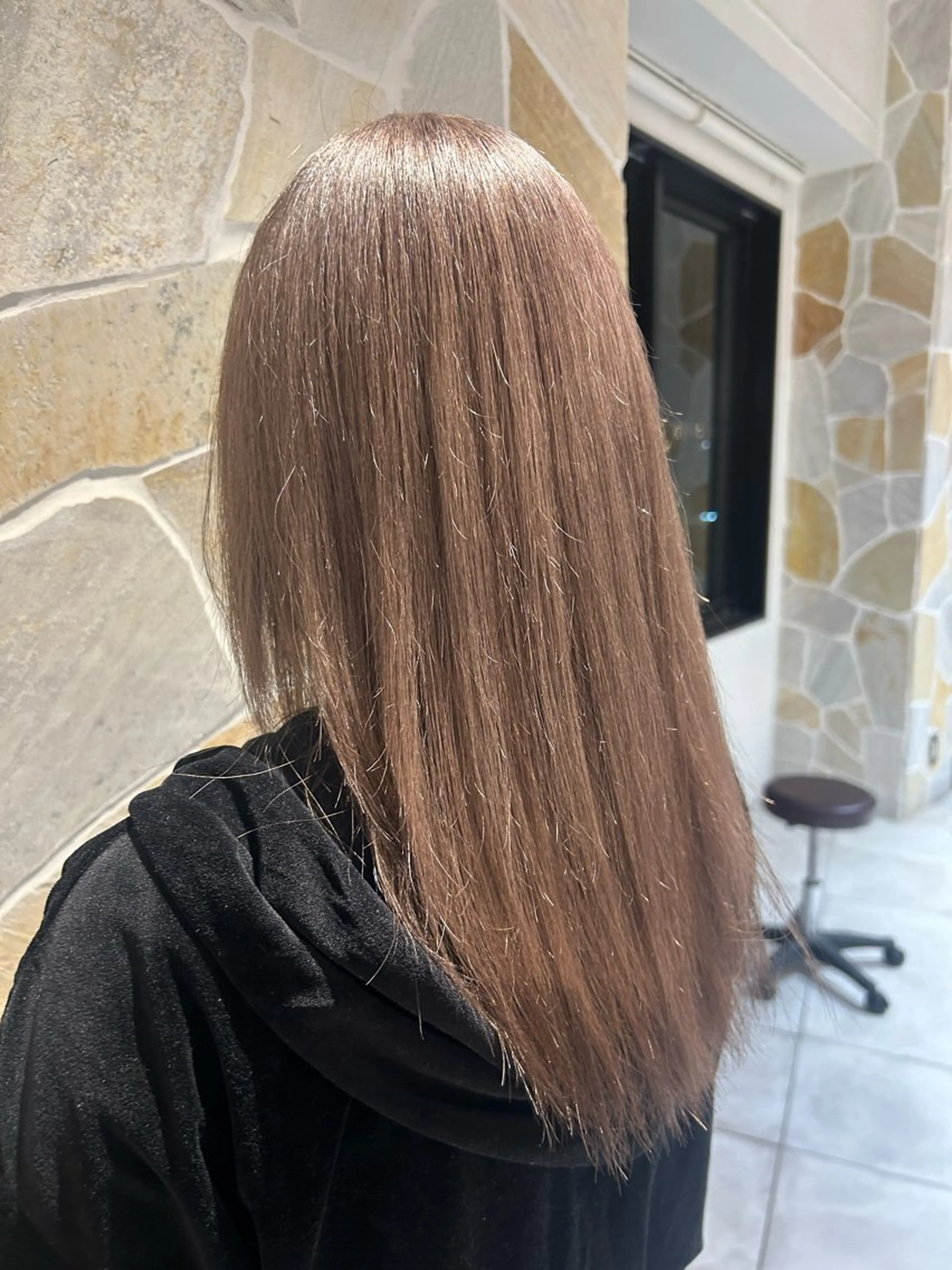 セミロング カラー 峯崎響乃 ツヤ髪透明感カラーのヘアスタイル