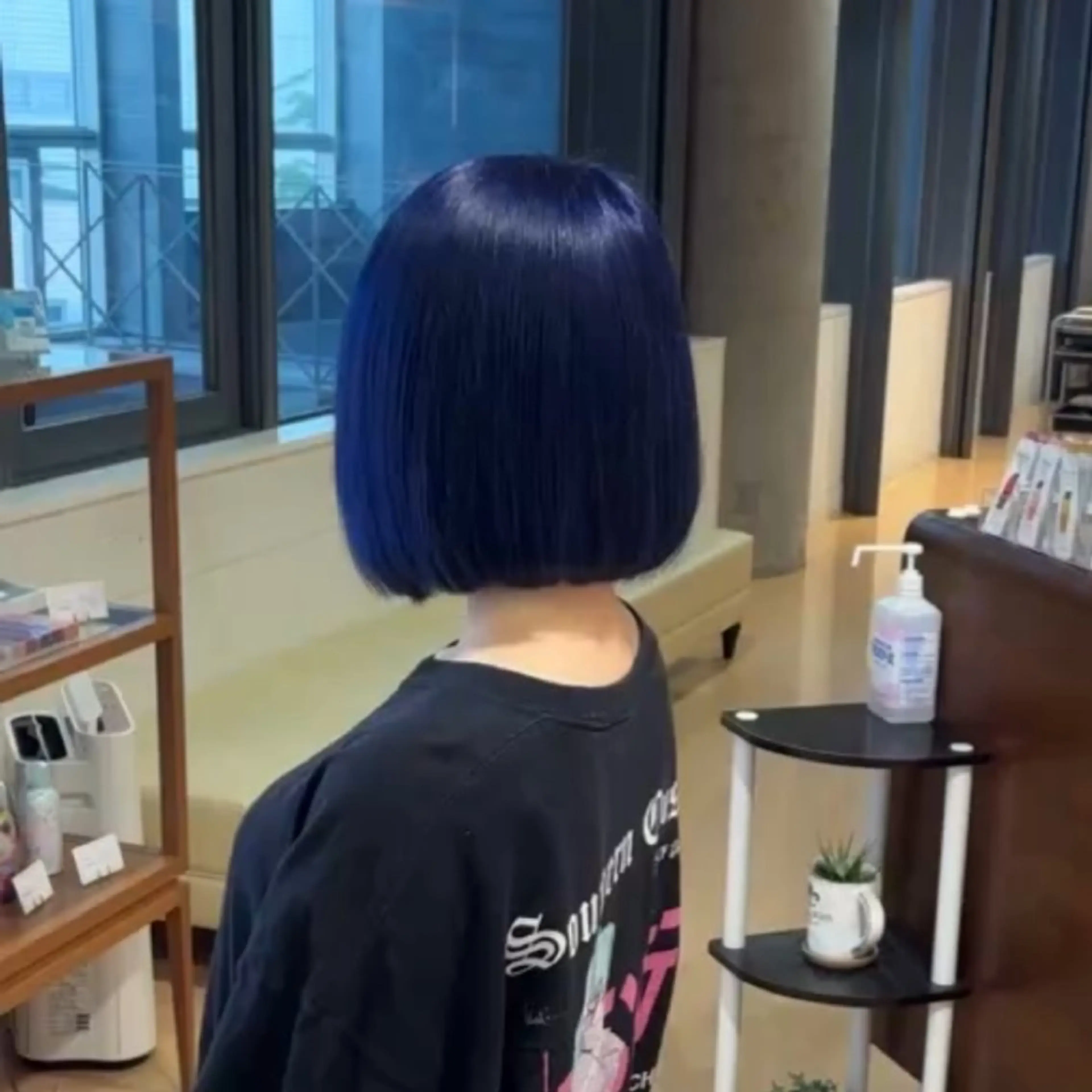 ショート カラー ブルーカラー ブルーバイオレット バイオレットカラー CONAN｜盛岡ボブ 特化/タッセルボブのヘアスタイル
