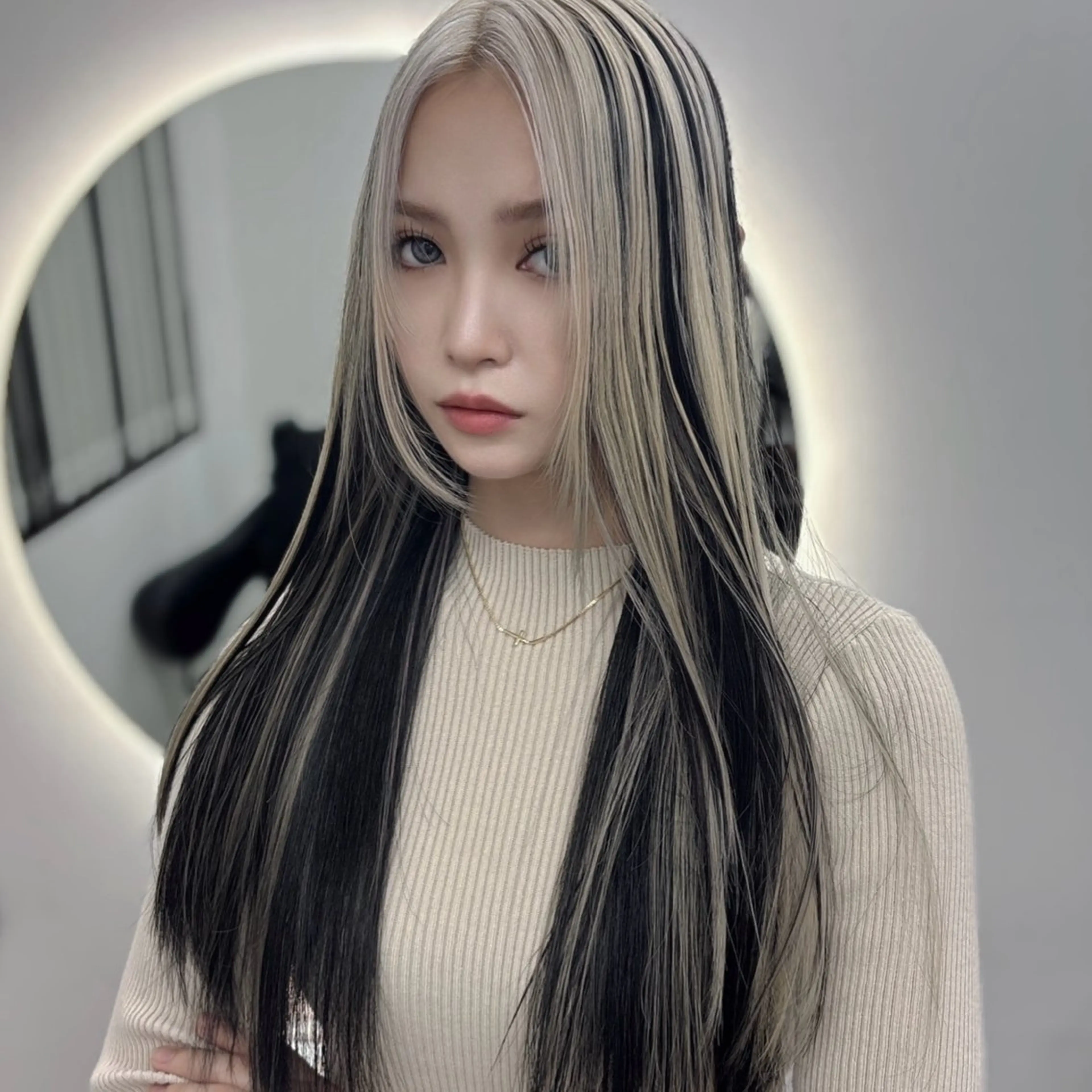 ロング カラー ヘアカラー Ren. 🦋デザインカラーのヘアスタイル