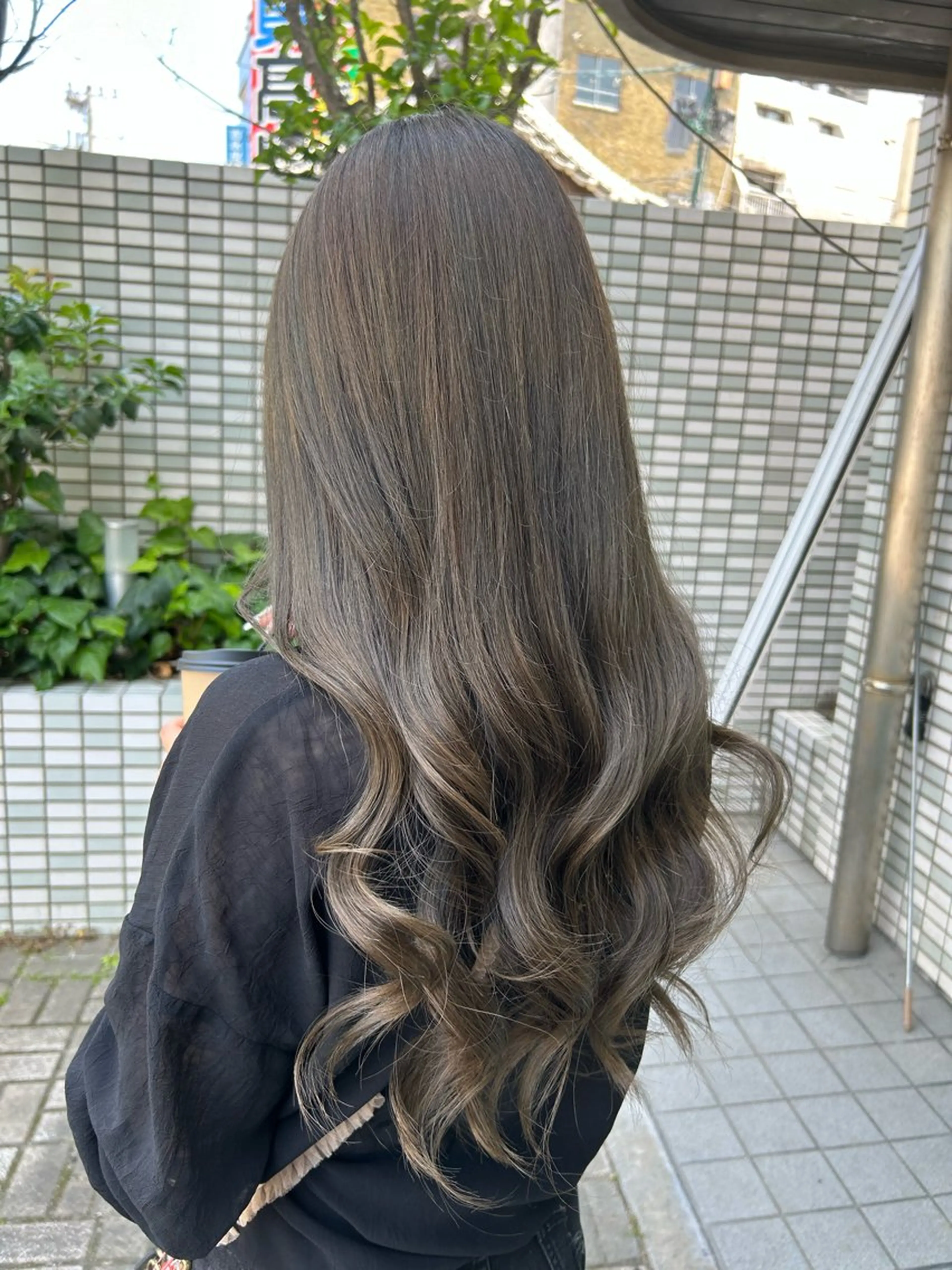 ロング カラー ベージュカラー オリーブベージュ ヘアカラー IMARI /のヘアスタイル