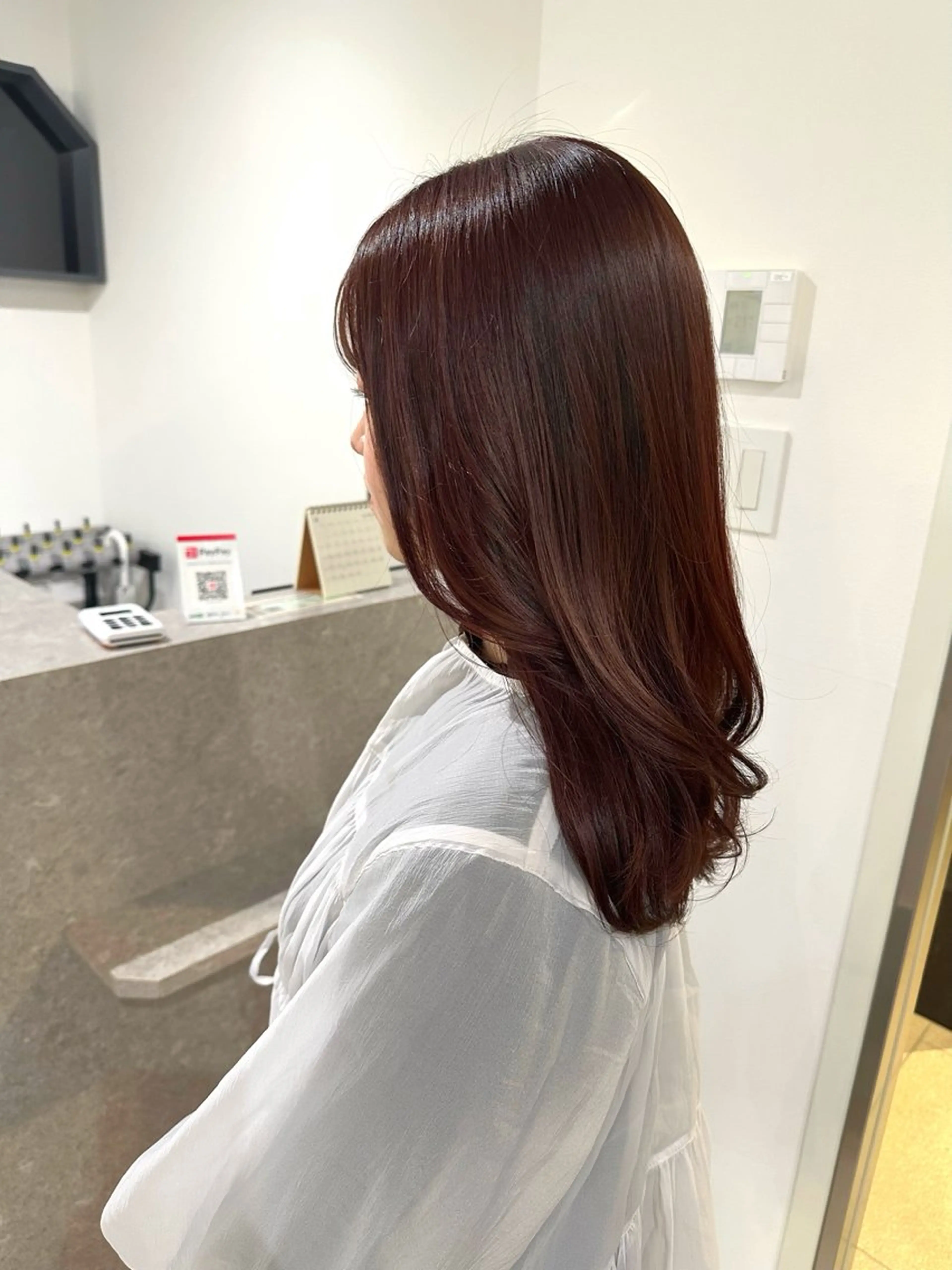 セミロング 顔周りカット レイヤーカット ローレイヤー カット ヘアカラー トリートメント アンニュイヘア/ 顔周りカット/眞弓萌のヘアスタイル