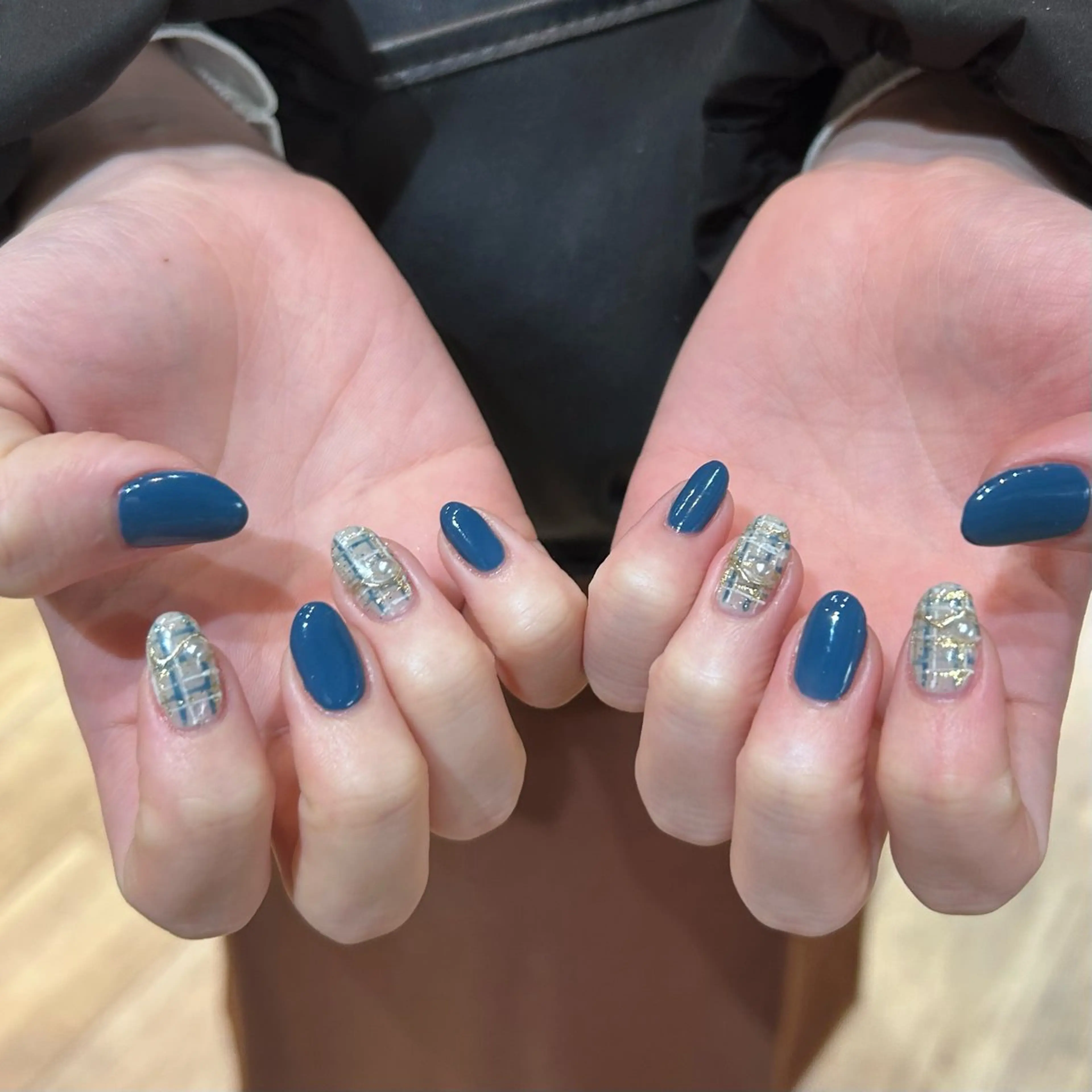 ネイル 深井 綸のネイルデザイン