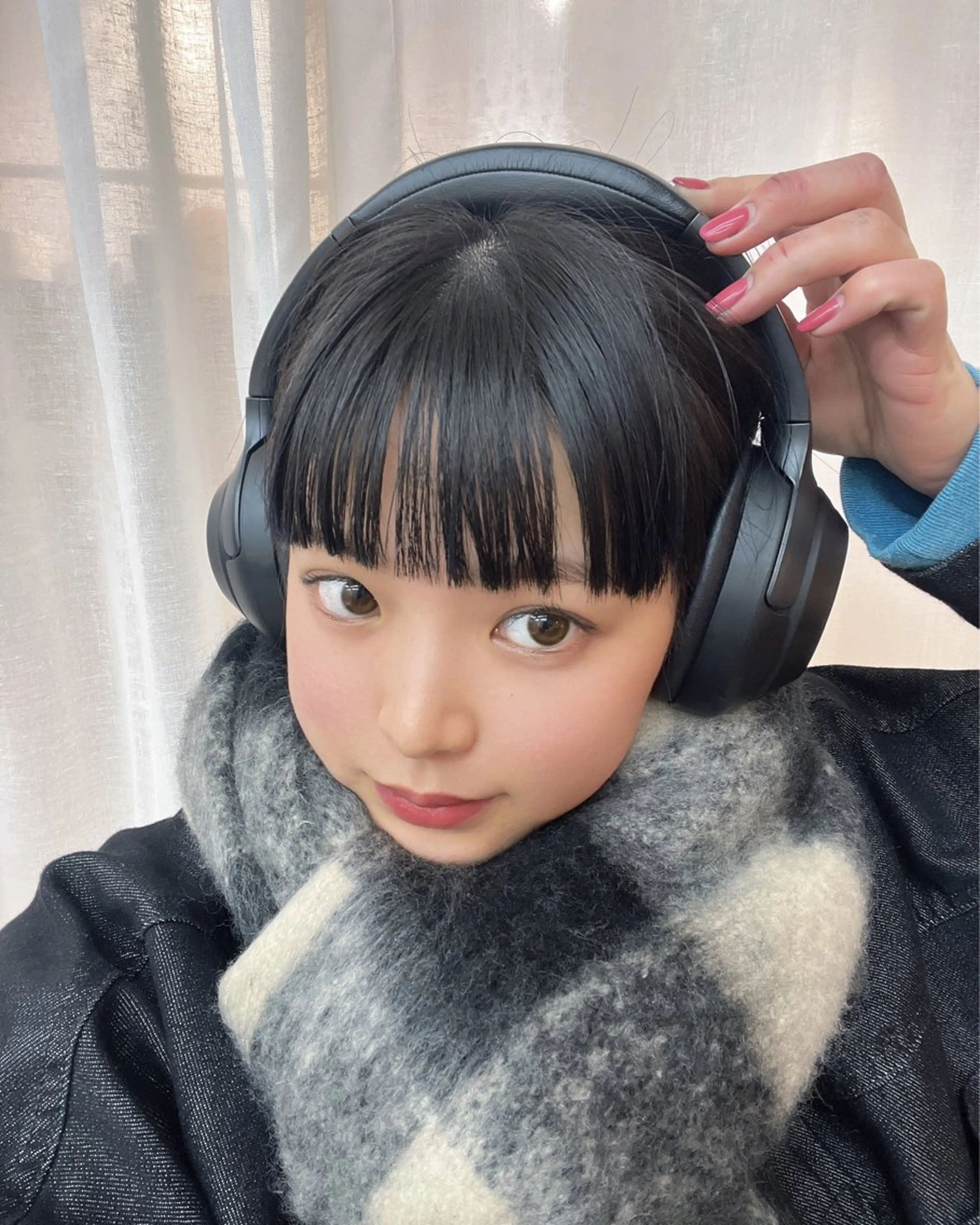 カラー ブリーチ ブルーカラー ワイドバング aiko【艶カラー ・ミニモ年内で終了】のヘアスタイル