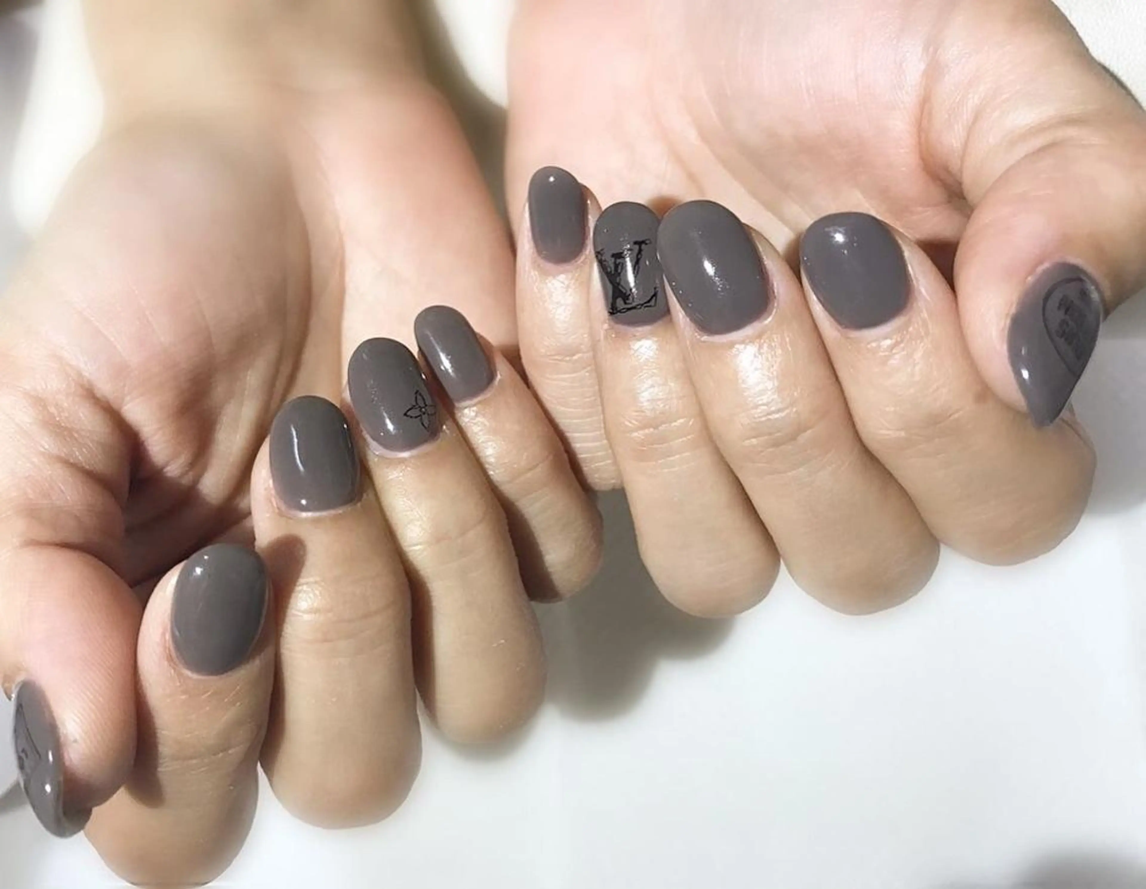 ネイル フットネイル シンプルネイル 春ネイル 夏ネイル ホワイト nail fufla ♡yamane♡のネイルデザイン