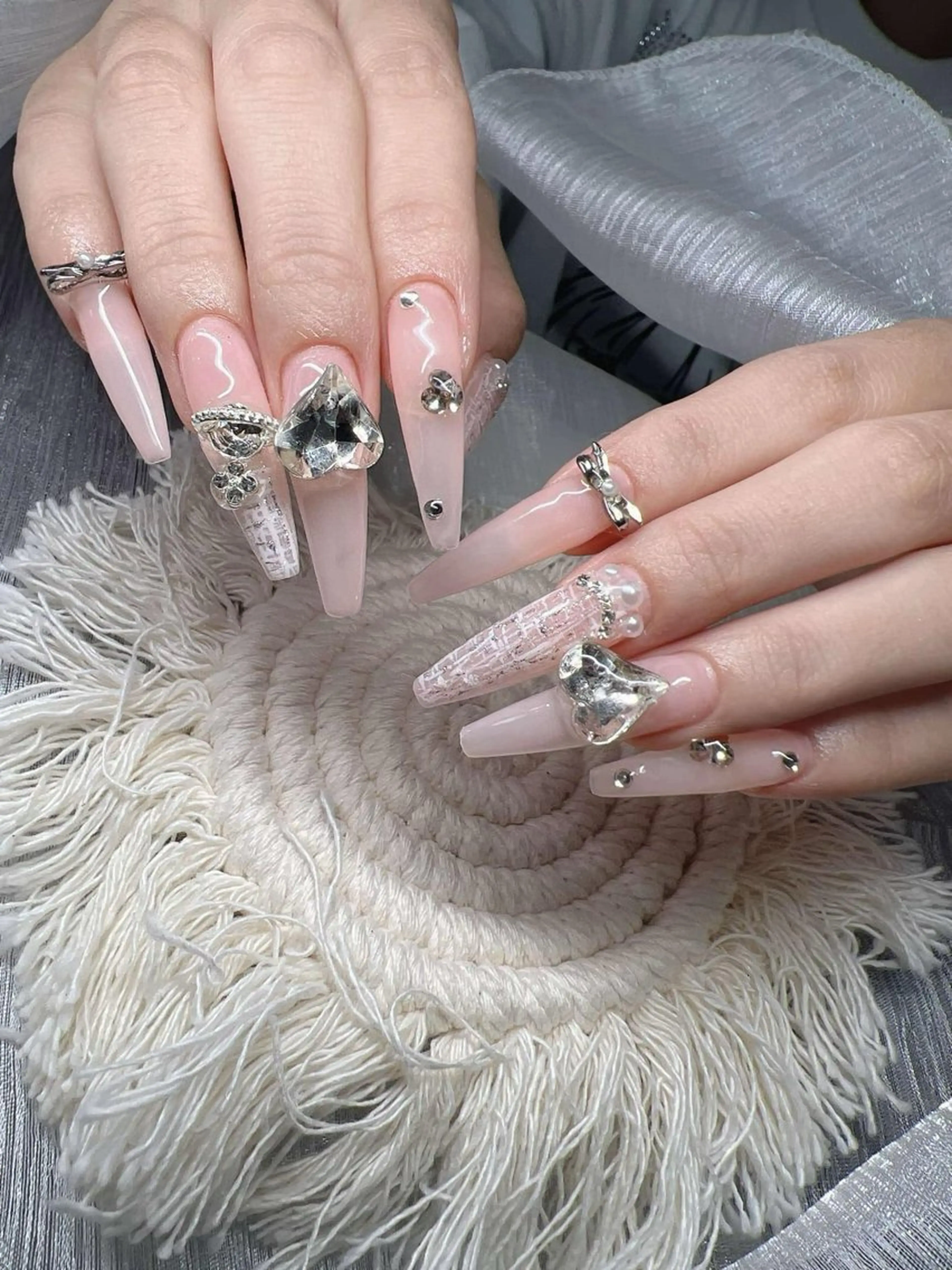 ネイル オーロラネイル チークネイル 長さ出し フットネイル フレンチネイル Lee Nails チップ長さだし専門店のネイルデザイン