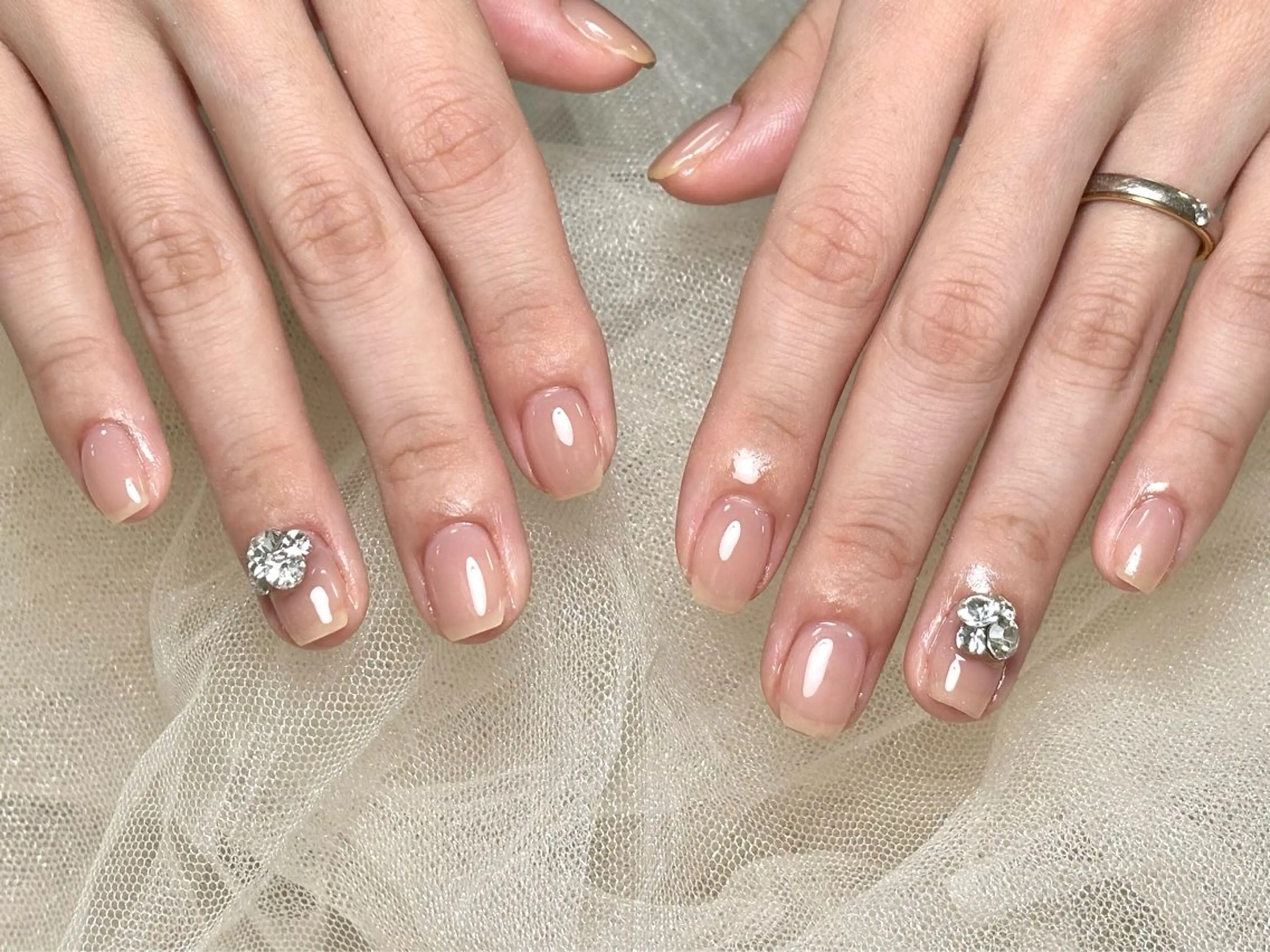 ワンカラーorラメグラテーション/パーツ2個付き「ジェルオフ無料」の写真