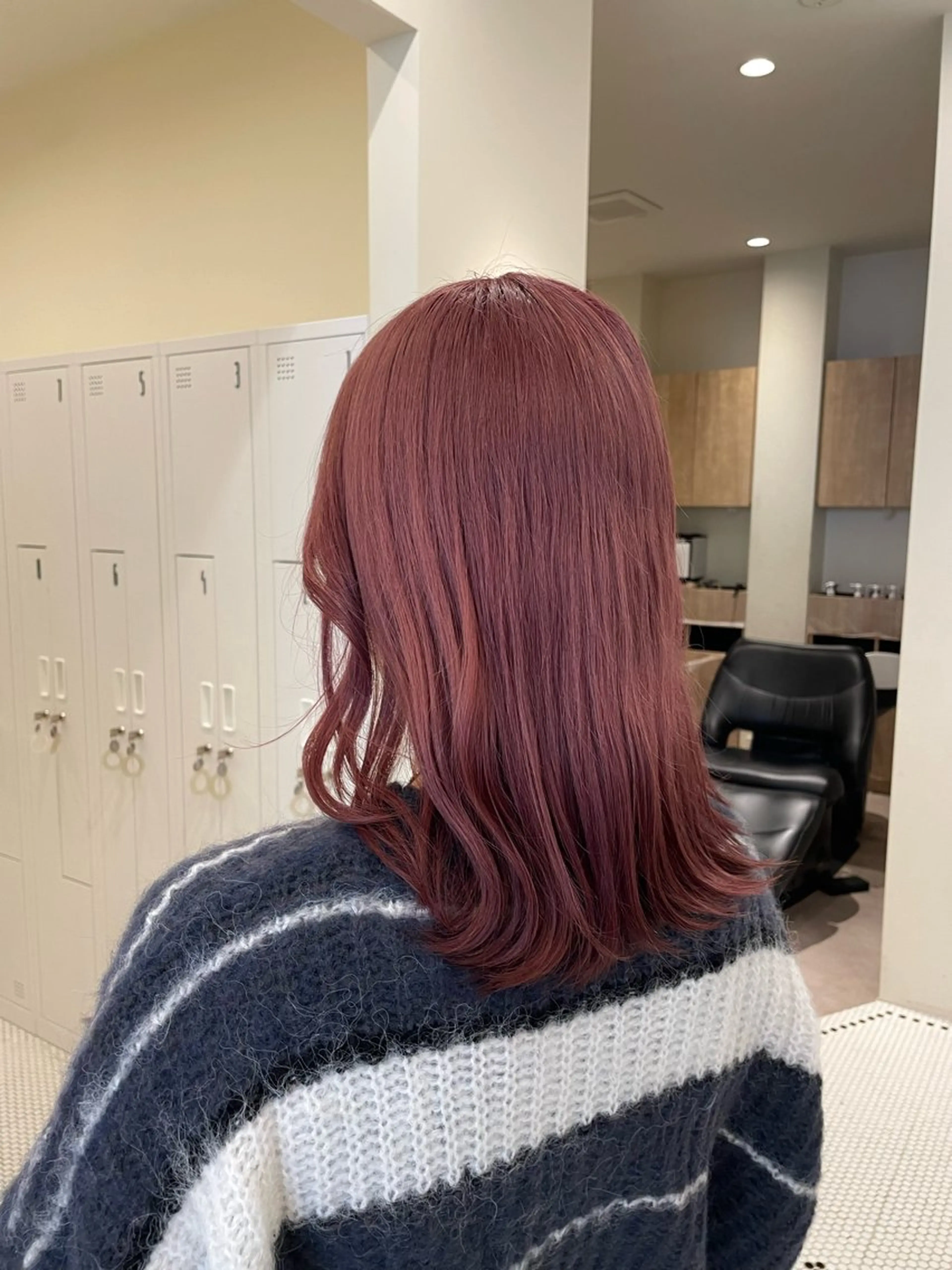 ミディアム レイヤーカット 🌱 ブリーチ はるかのヘアスタイル