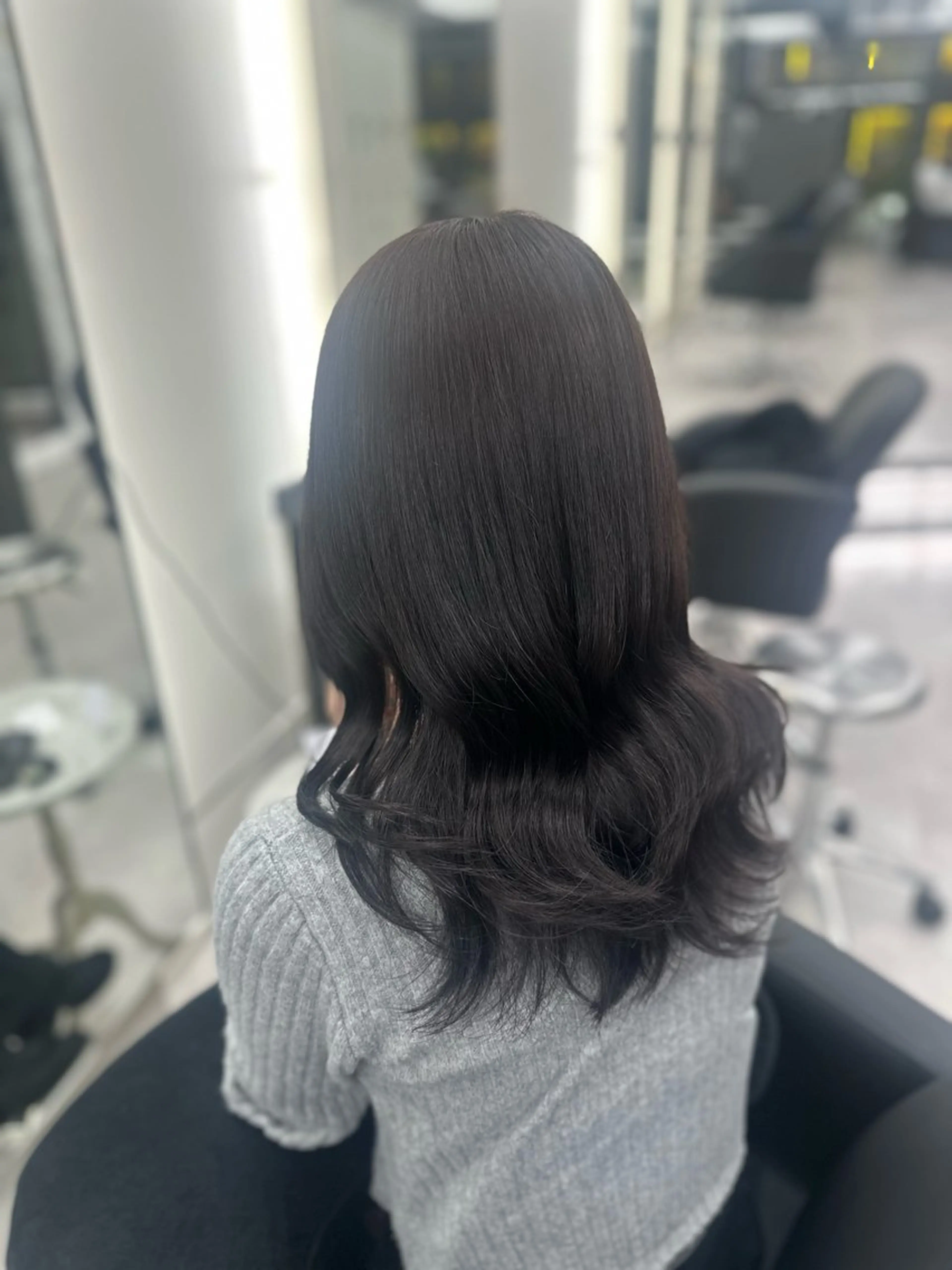 セミロング カラー 透明感カラー グレージュ ヘアカラー トリートメント 縮毛矯正/艶カラー /髪質改善/なんばのヘアスタイル